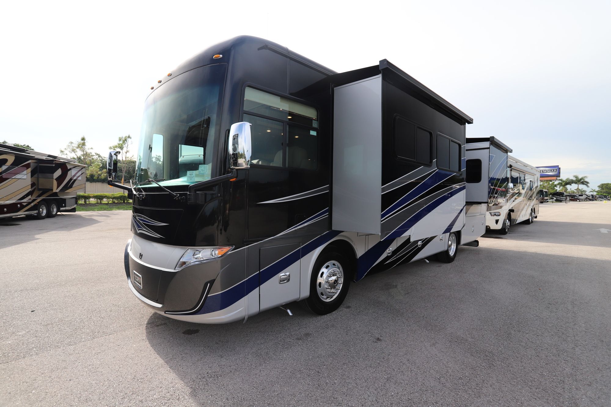 New 2021 Tiffin Motor Homes Allegro Red 33AA Class A  For Sale