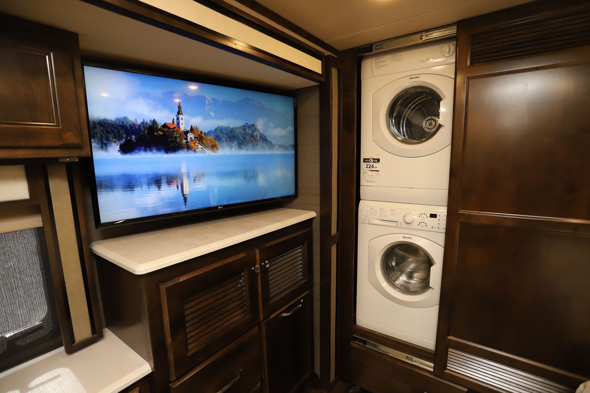 New 2021 Tiffin Motor Homes Allegro Red 33AA Class A  For Sale
