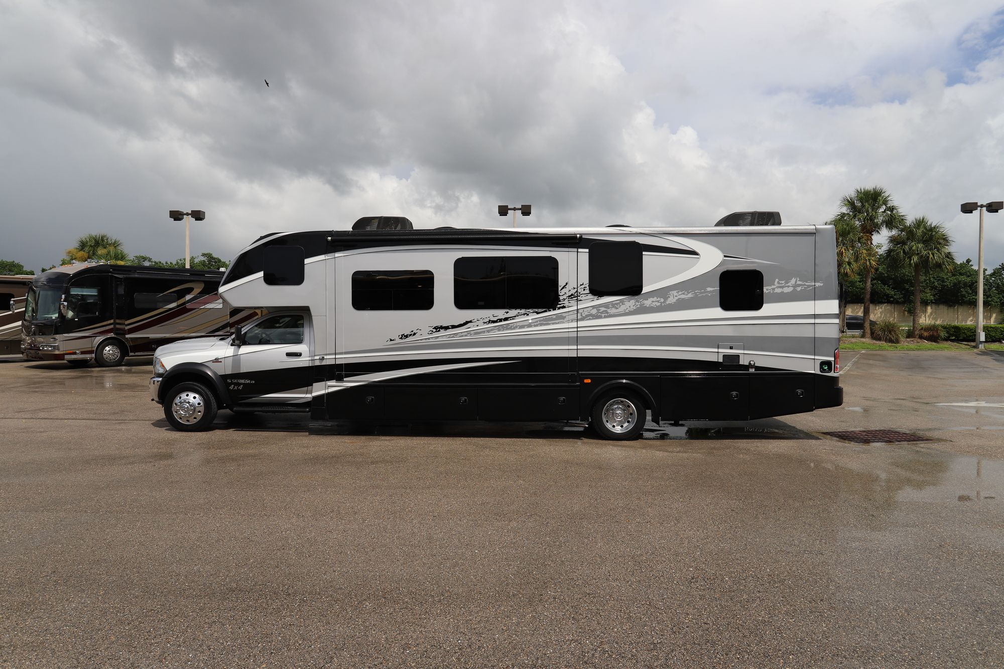 Used 2019 Dynamax Isata 5 36DSD 4X4 Class C  For Sale