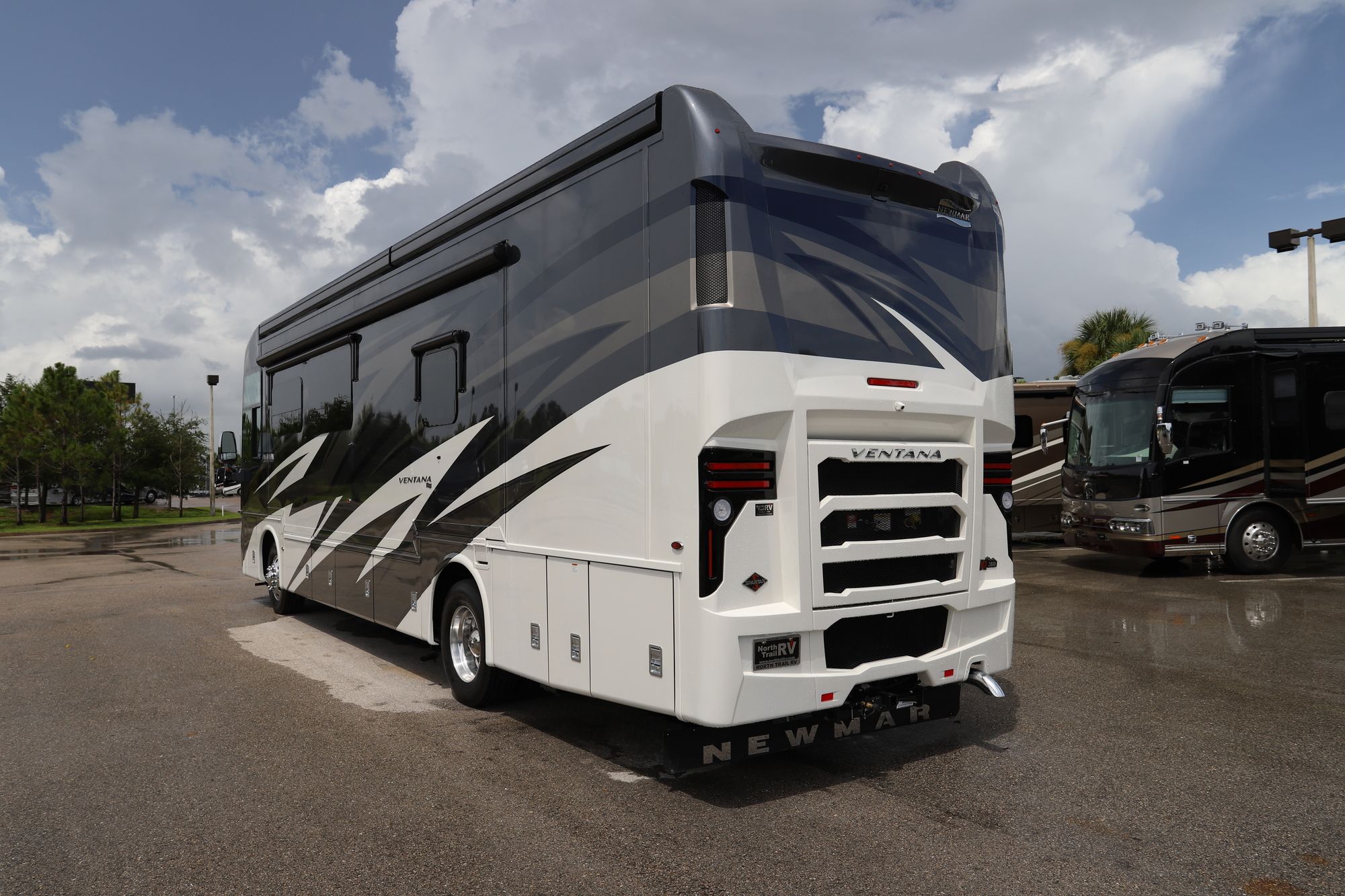 New 2021 Newmar Ventana 3709 Class A  For Sale