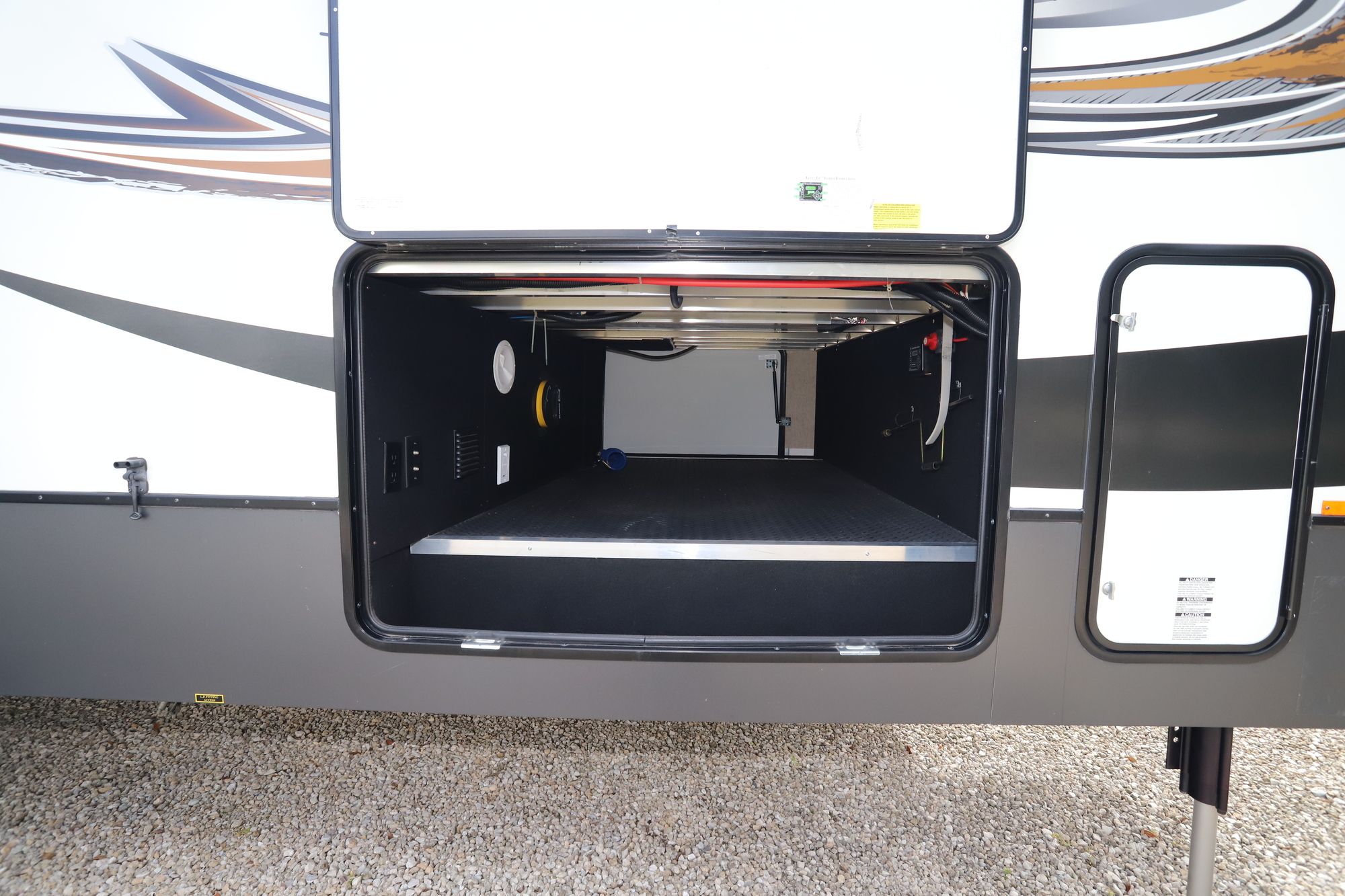 Used 2014 Heartland Rv Cyclone 4000 Fifth Wheel  For Sale