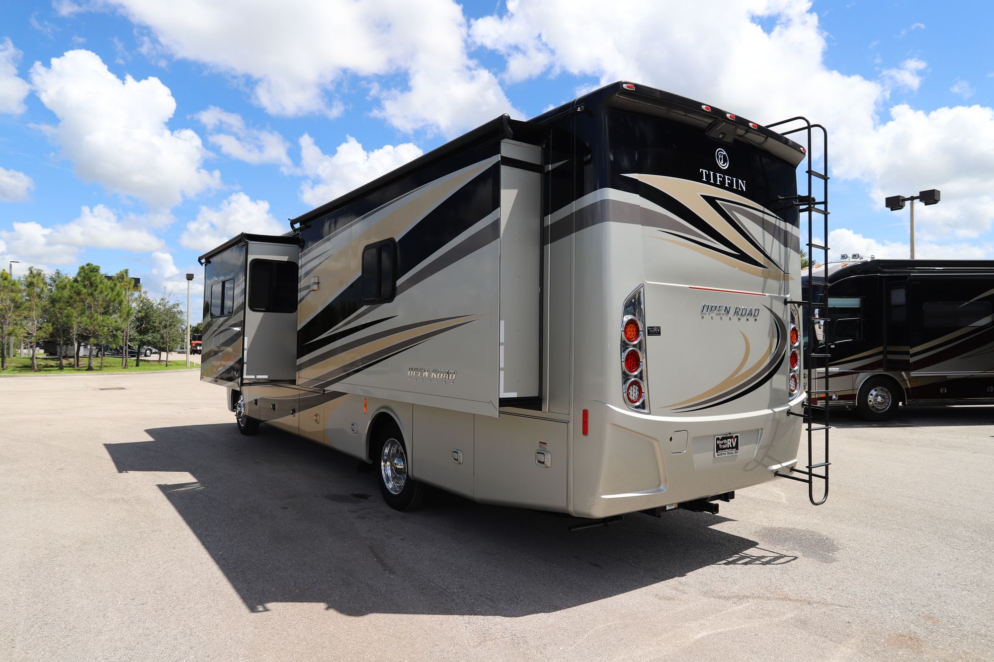 Used 2018 Tiffin Motor Homes Allegro 34PA Class A  For Sale