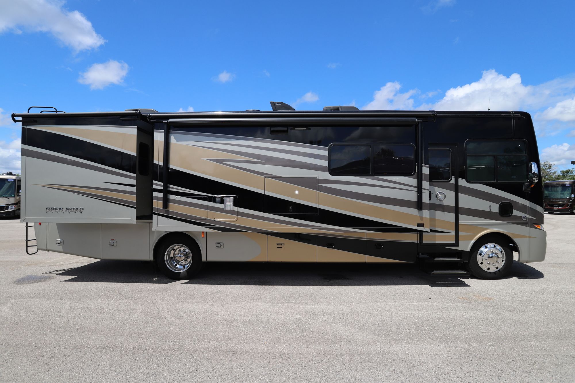 Used 2018 Tiffin Motor Homes Allegro 34PA Class A  For Sale