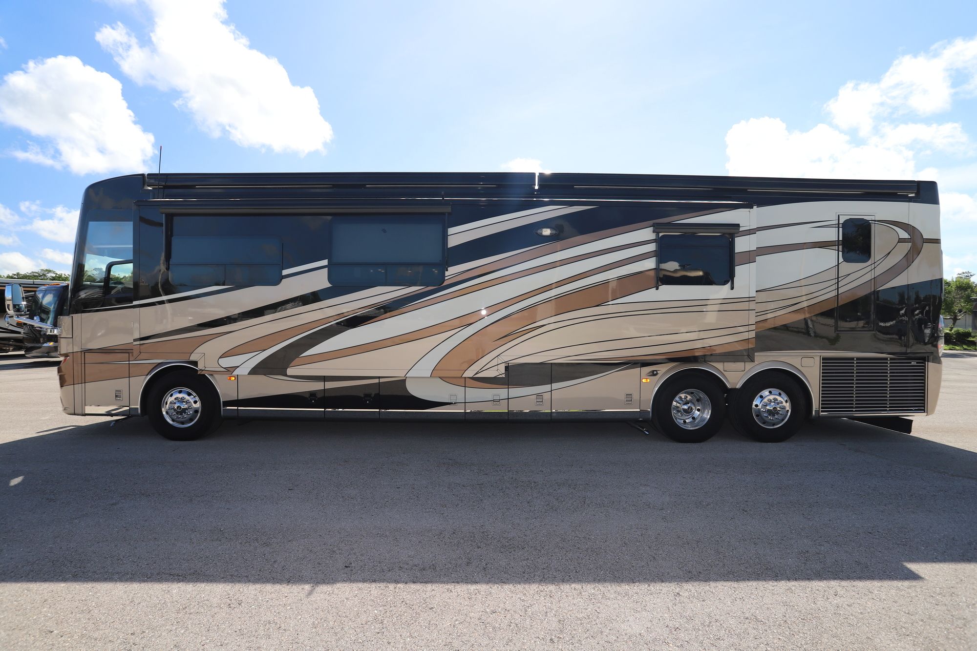 Used 2017 Newmar London Aire 4519 Class A  For Sale