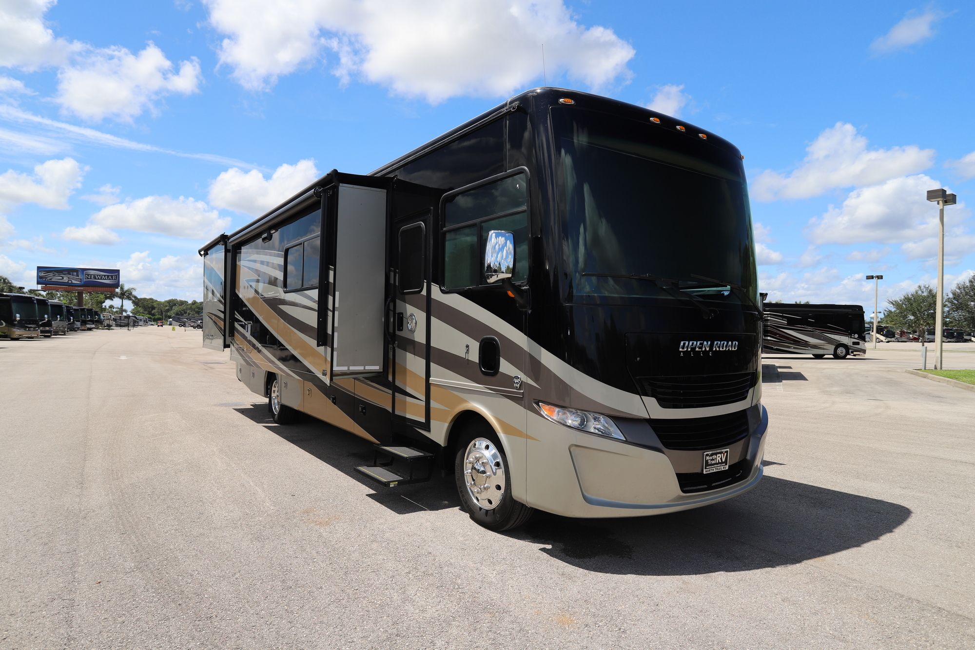 Used 2018 Tiffin Motor Homes Allegro 34PA Class A  For Sale