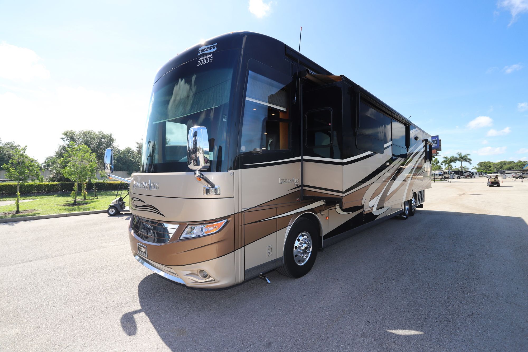 Used 2017 Newmar London Aire 4519 Class A  For Sale