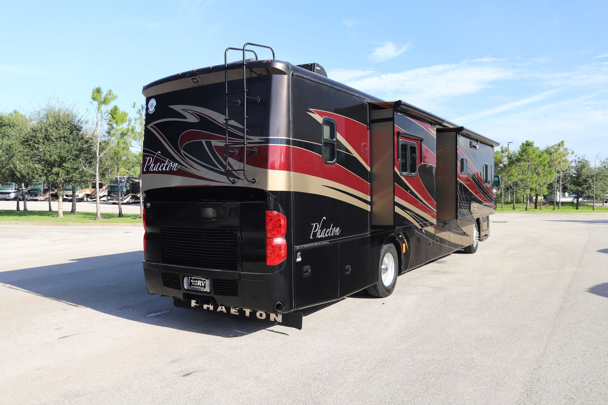 Used 2013 Tiffin Motor Homes Phaeton 40QBH Class A  For Sale