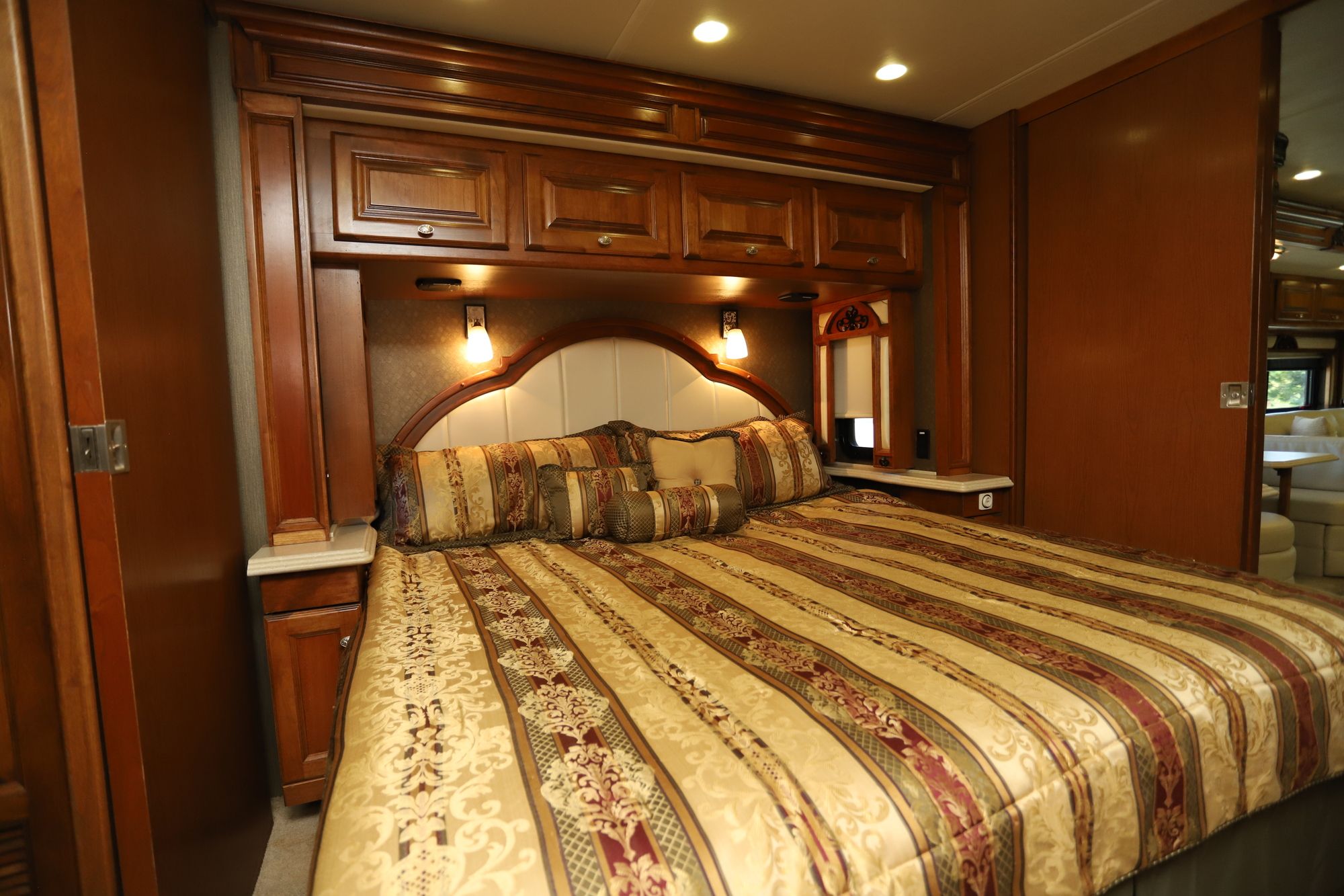 Used 2013 Tiffin Motor Homes Phaeton 40QBH Class A  For Sale