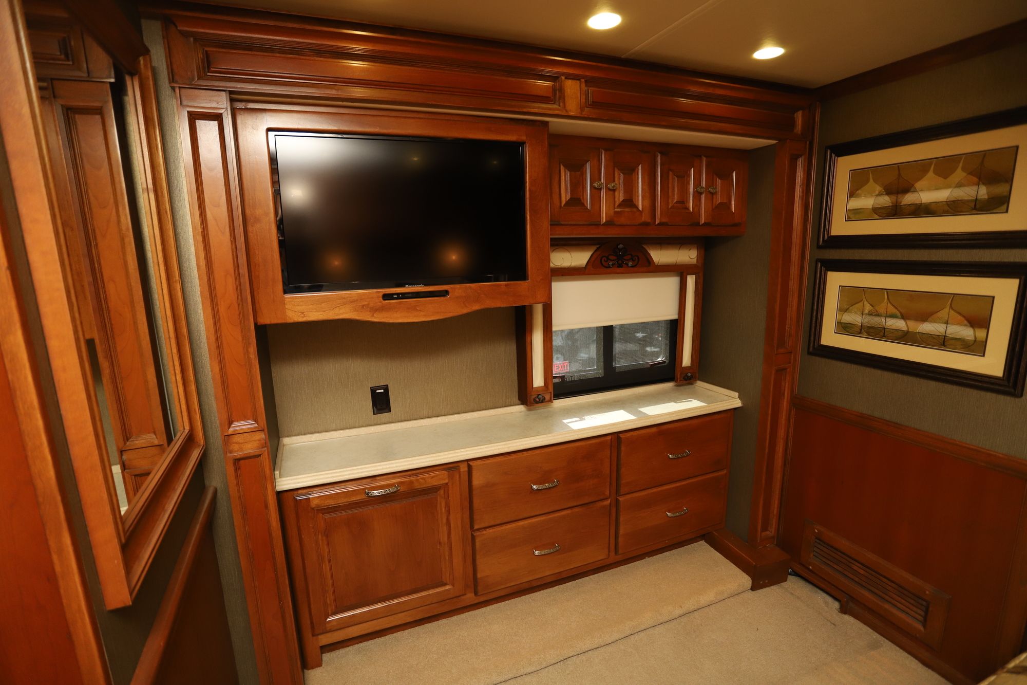 Used 2013 Tiffin Motor Homes Phaeton 40QBH Class A  For Sale