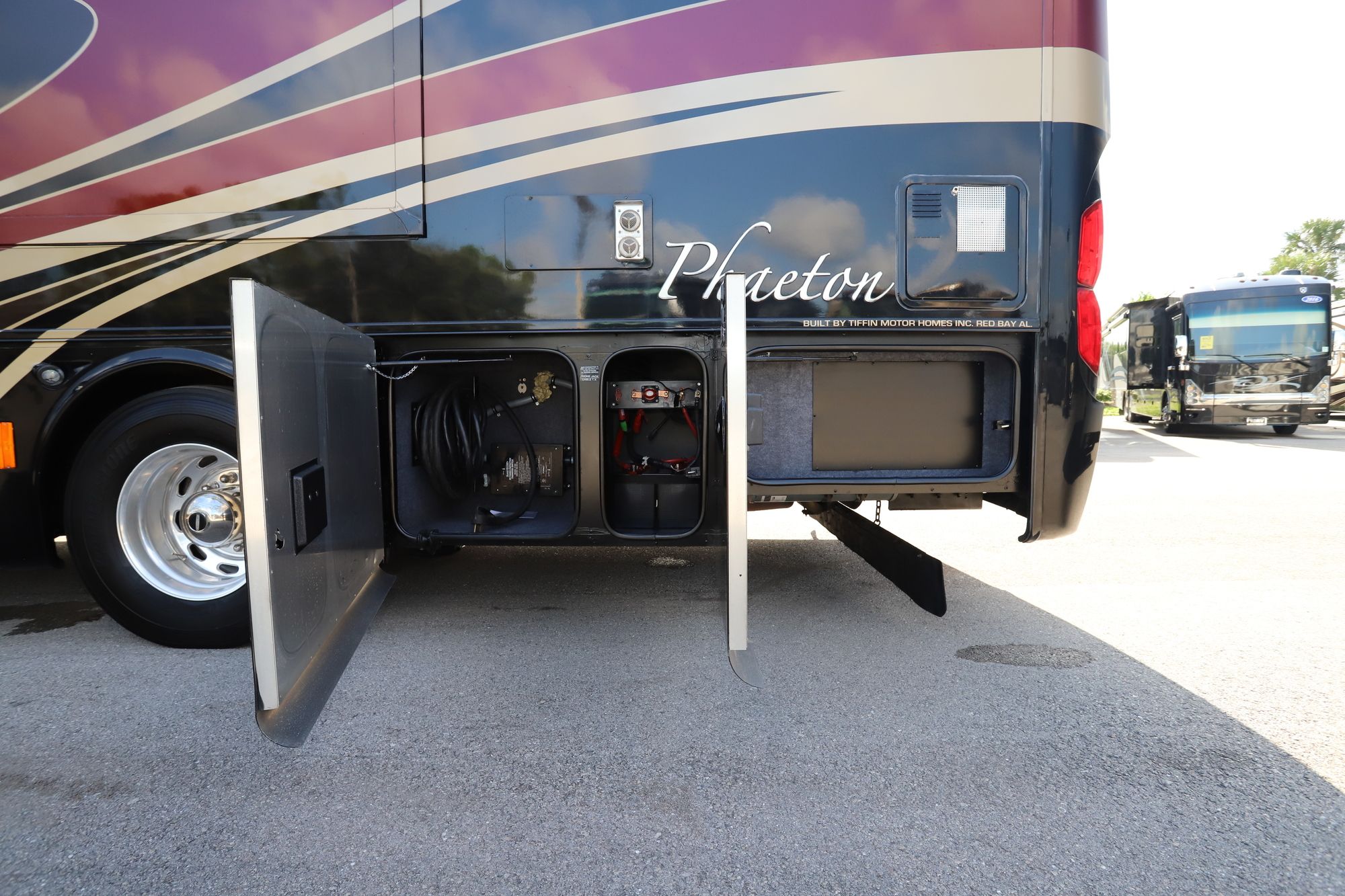 Used 2013 Tiffin Motor Homes Phaeton 40QBH Class A  For Sale