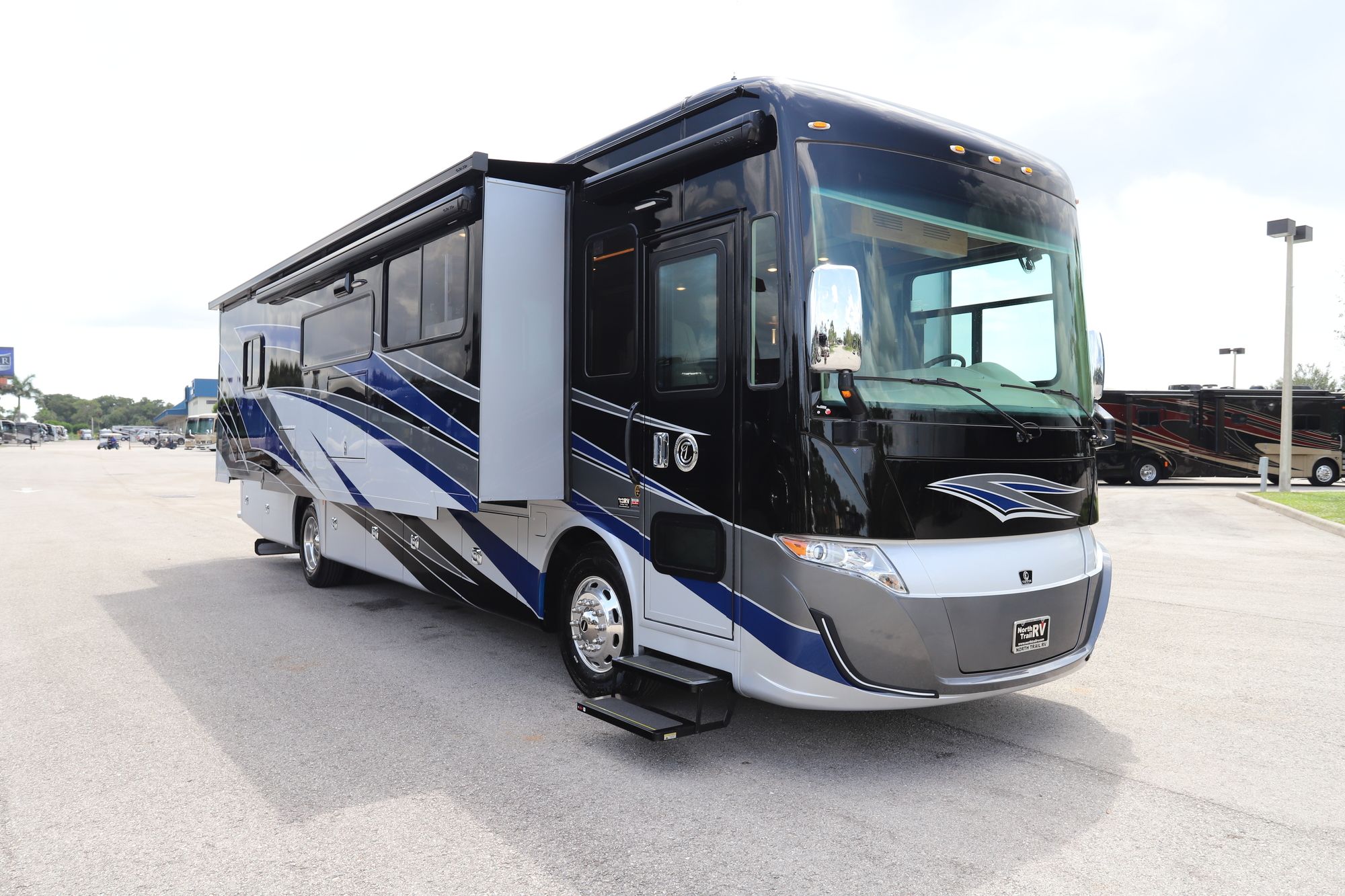 New 2021 Tiffin Motor Homes Allegro Red 37BA Class A  For Sale