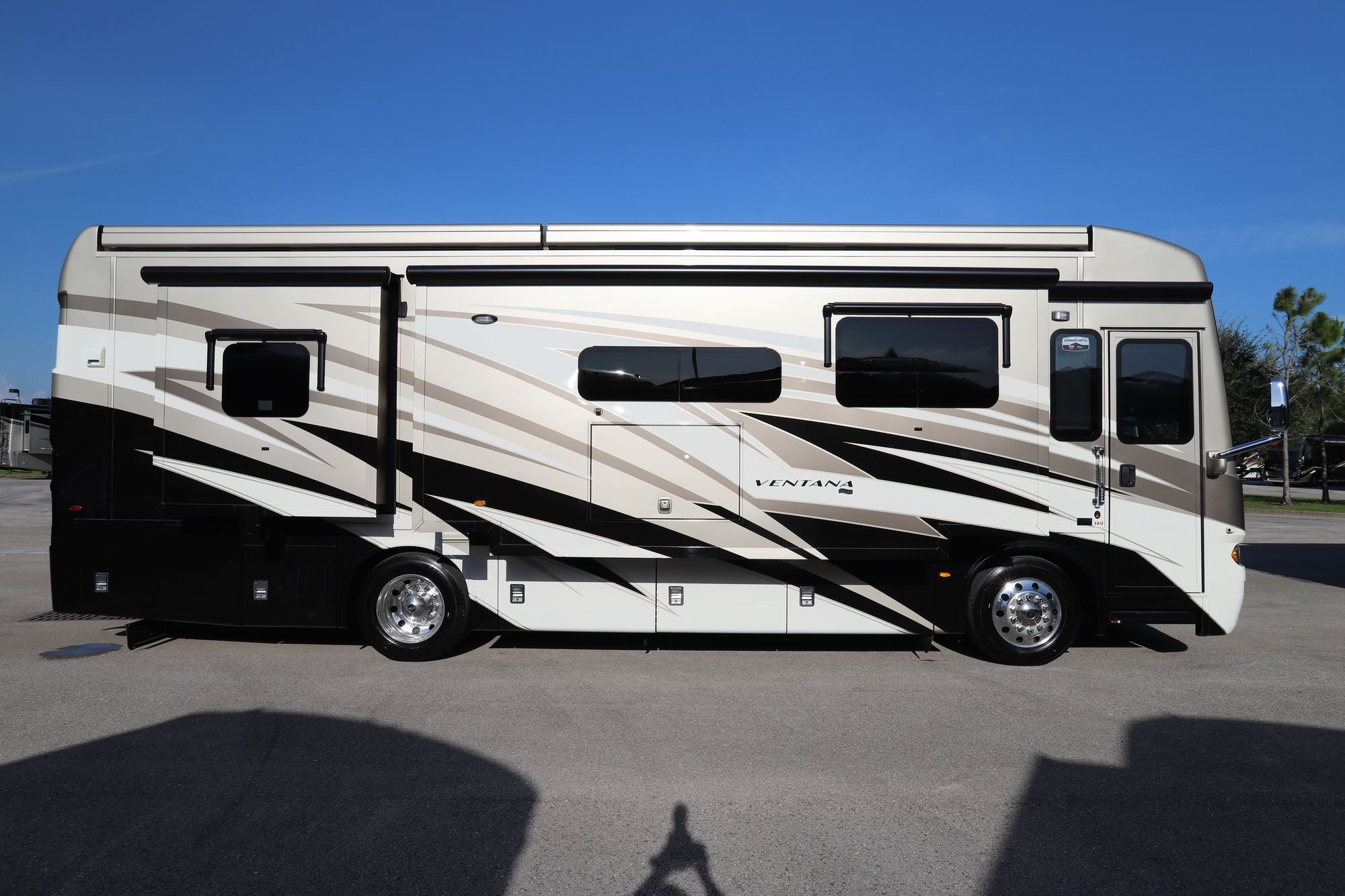 New 2021 Newmar Ventana 3412 Class A  For Sale