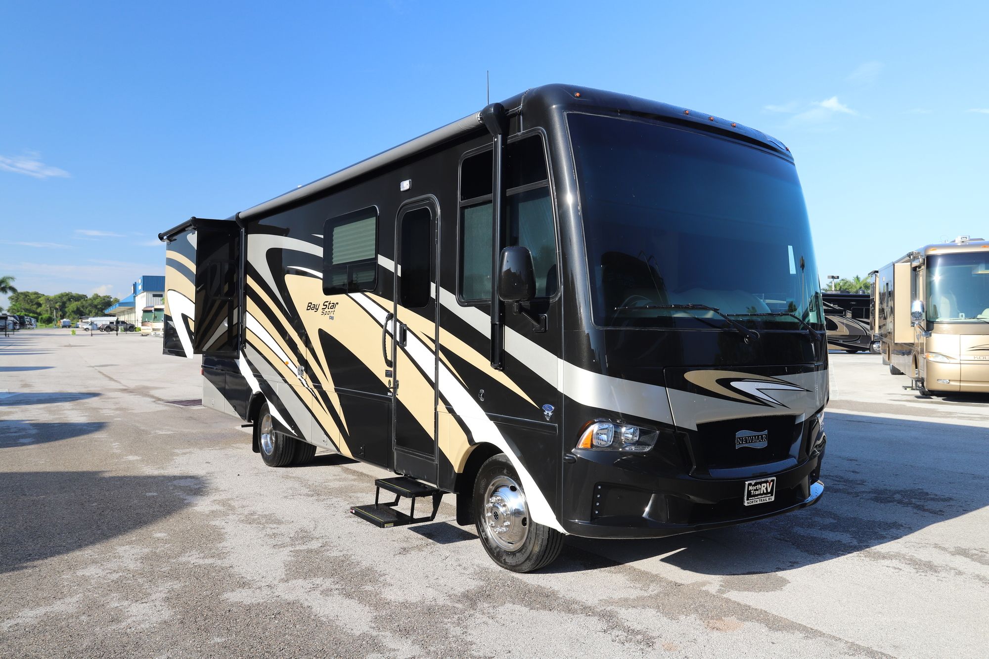 New 2021 Newmar Bay Star Sport 3014 Class A  For Sale