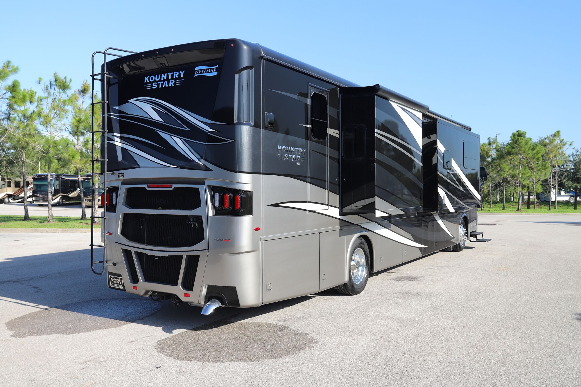 New 2021 Newmar Kountry Star 4037 Class A  For Sale