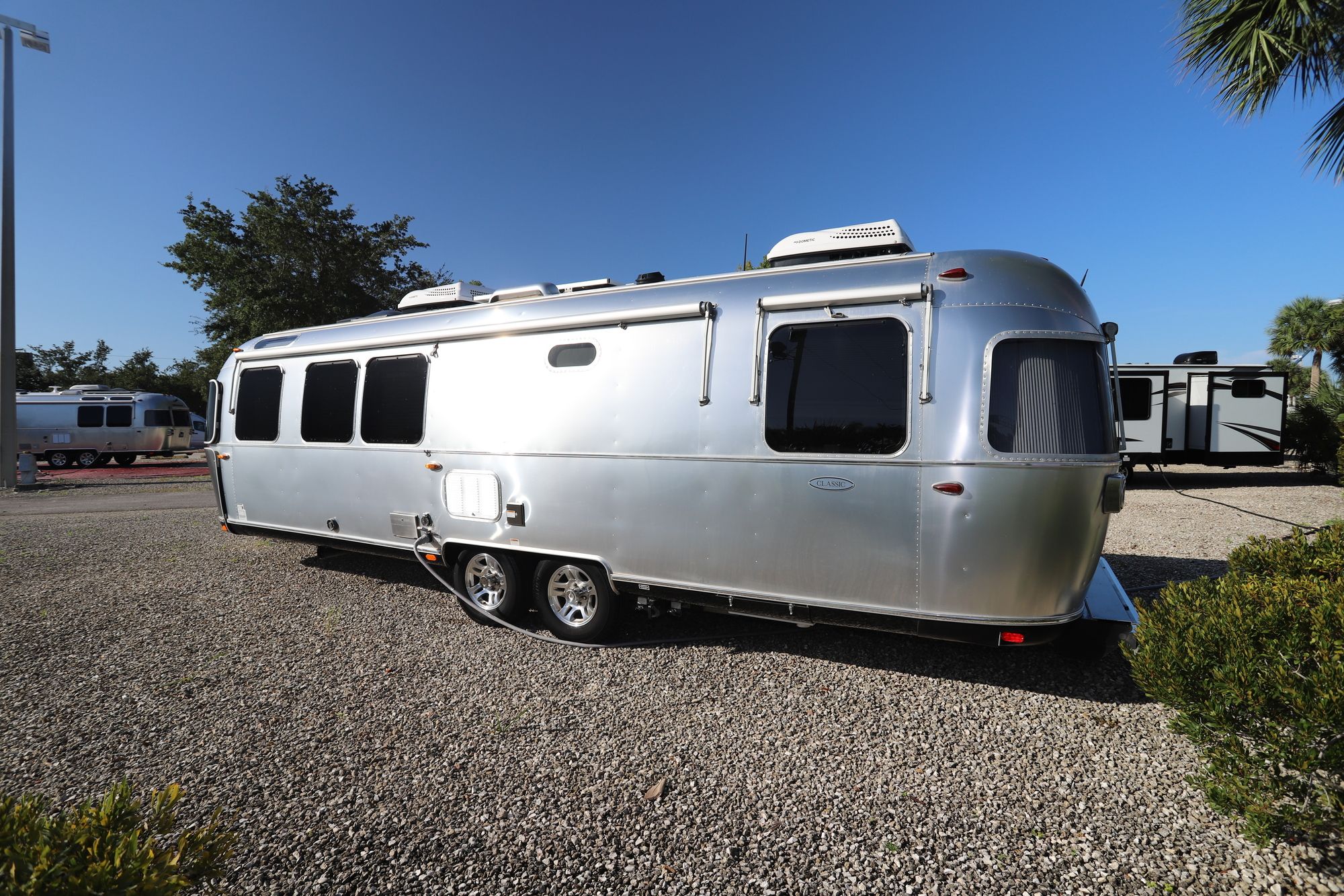 Used 2018 Airstream Classic 30RB Travel Trailer  For Sale