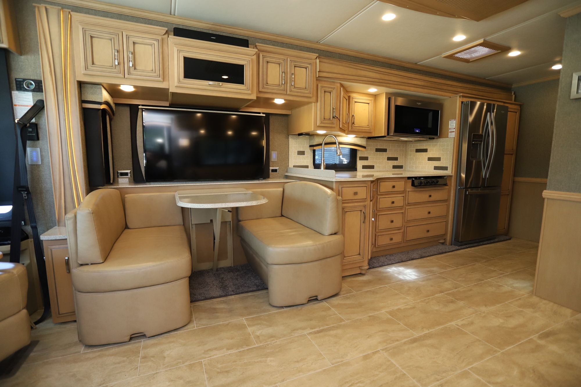 New 2019 Newmar Ventana Le 3412 Class A  For Sale