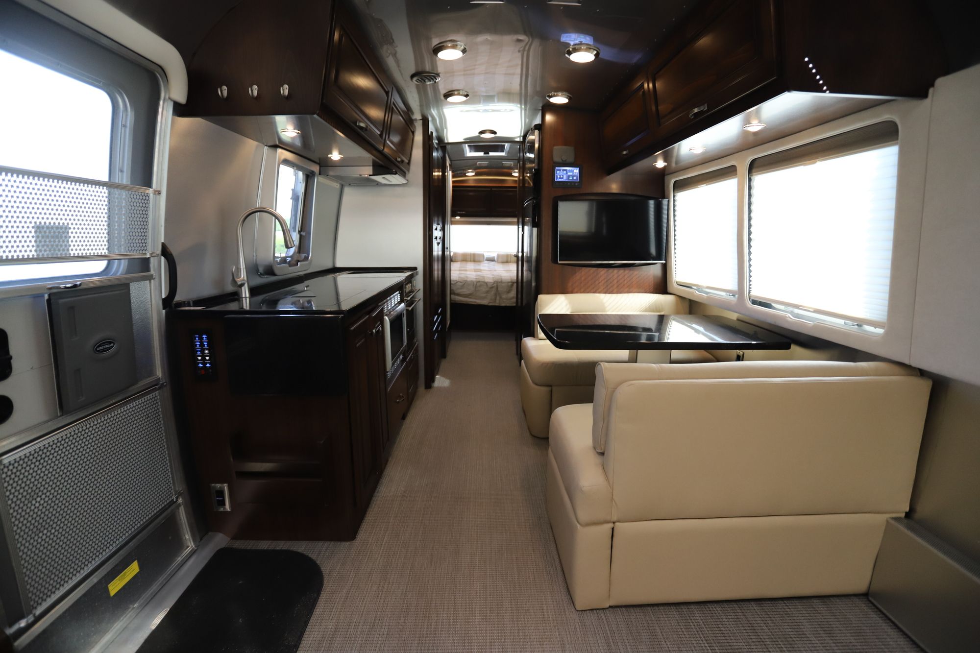 Used 2018 Airstream Classic 30RB Travel Trailer  For Sale