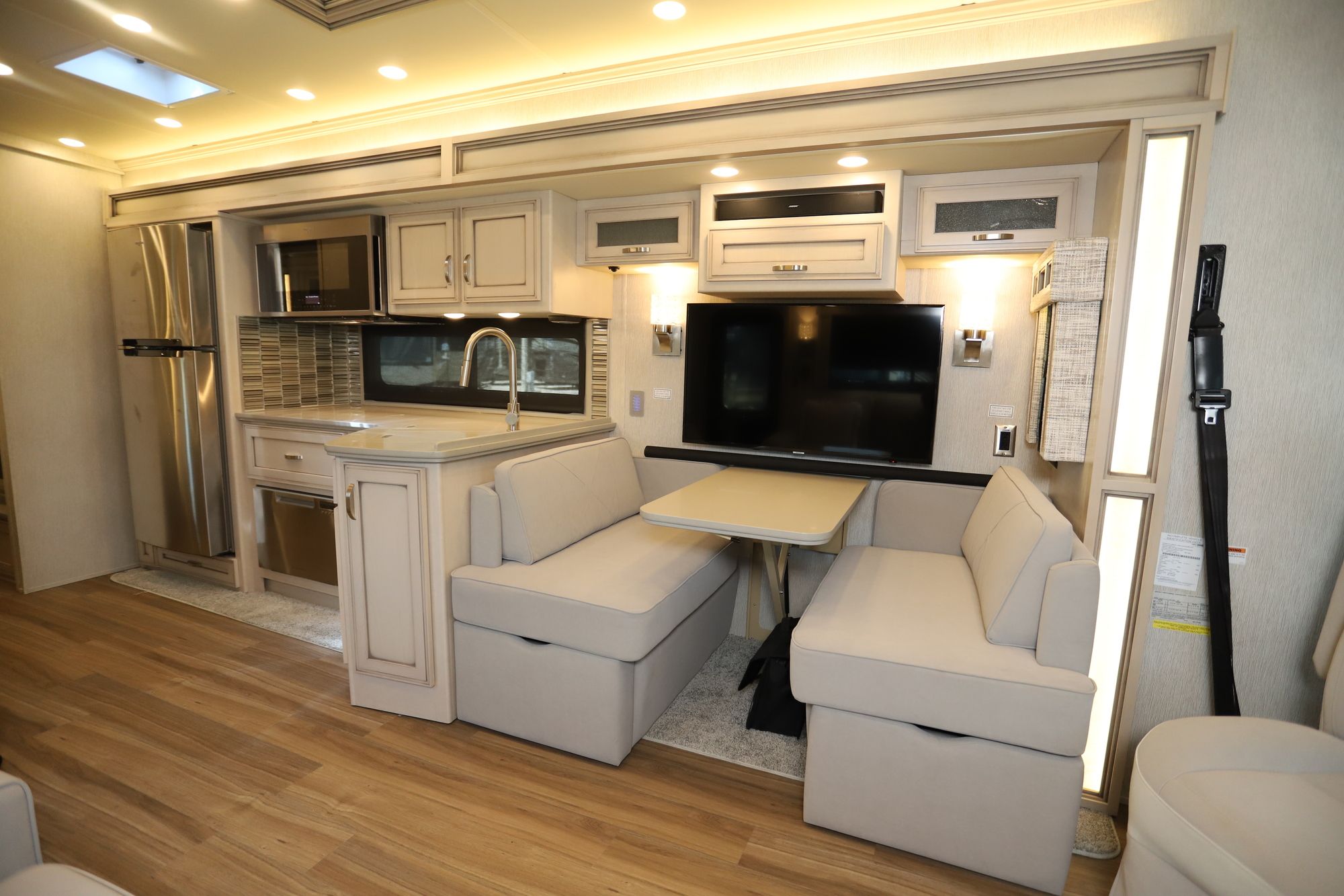 New 2021 Newmar Canyon Star 3927 Class A  For Sale