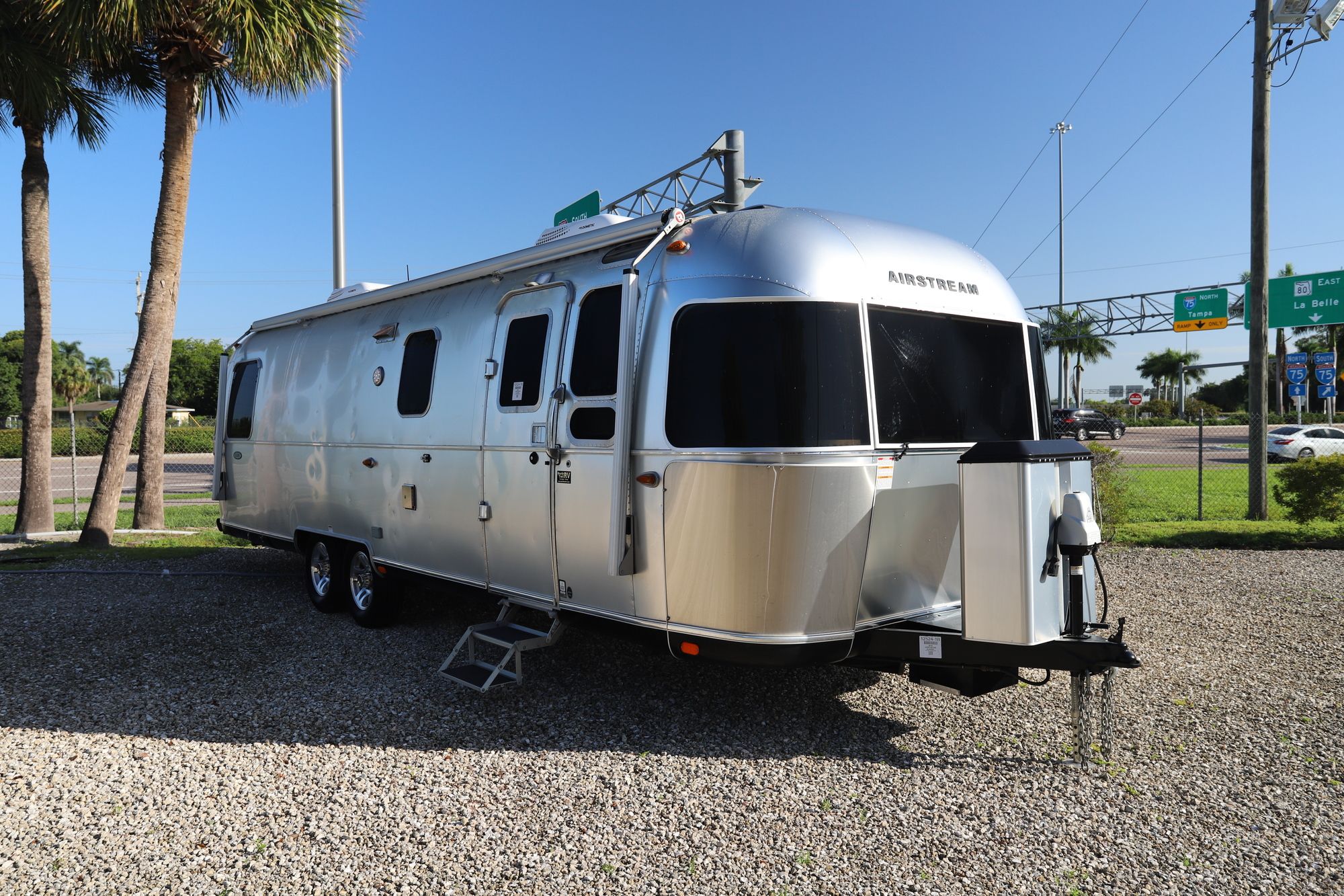 Used 2018 Airstream Classic 30RB Travel Trailer  For Sale