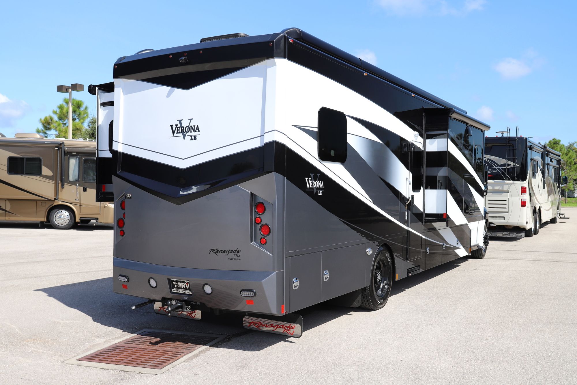 New 2021 Renegade Rv Verona Le 38LDG Super C  For Sale