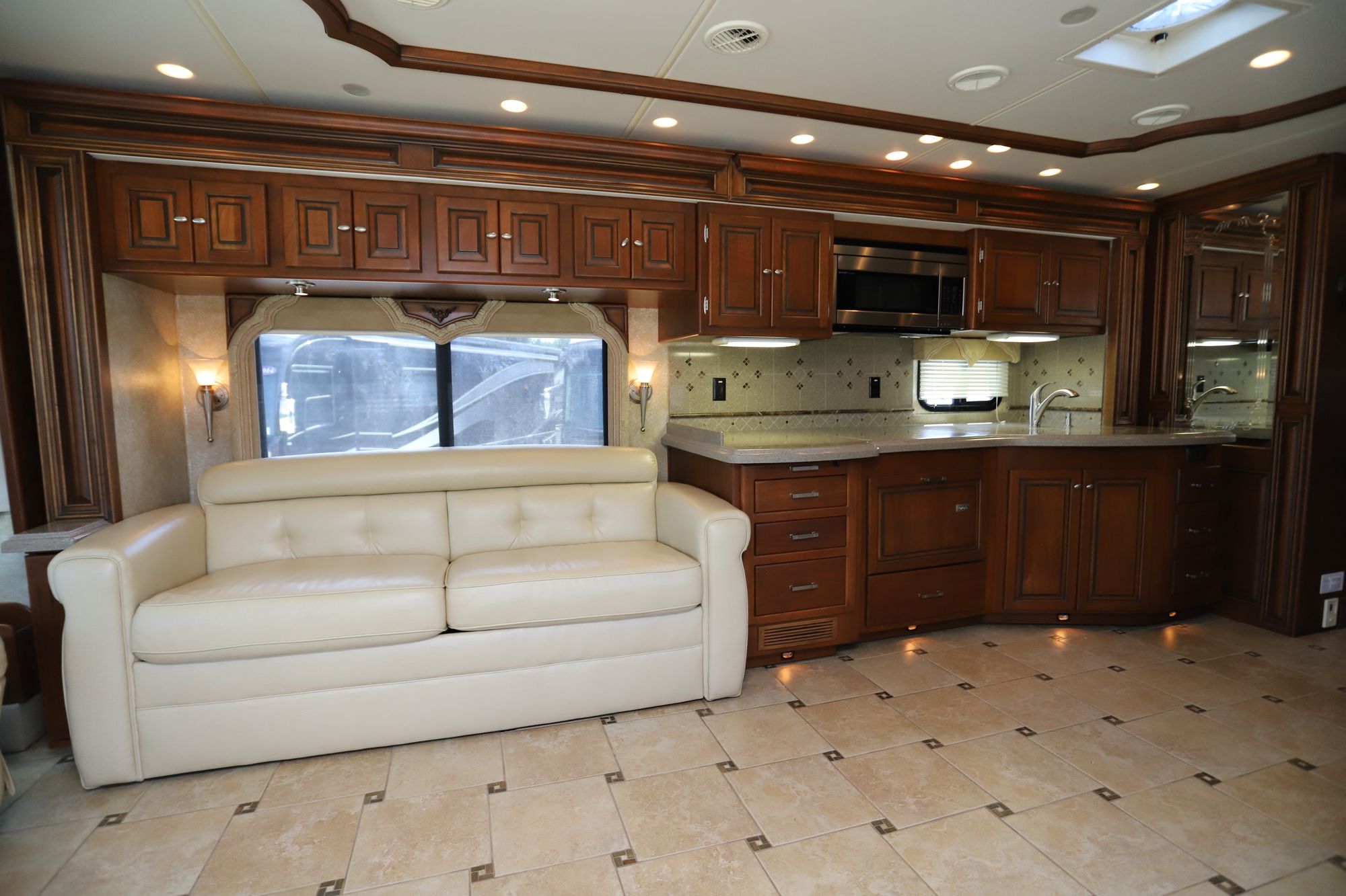 Used 2009 Tiffin Motor Homes Allegro Bus 43QRP Class A  For Sale