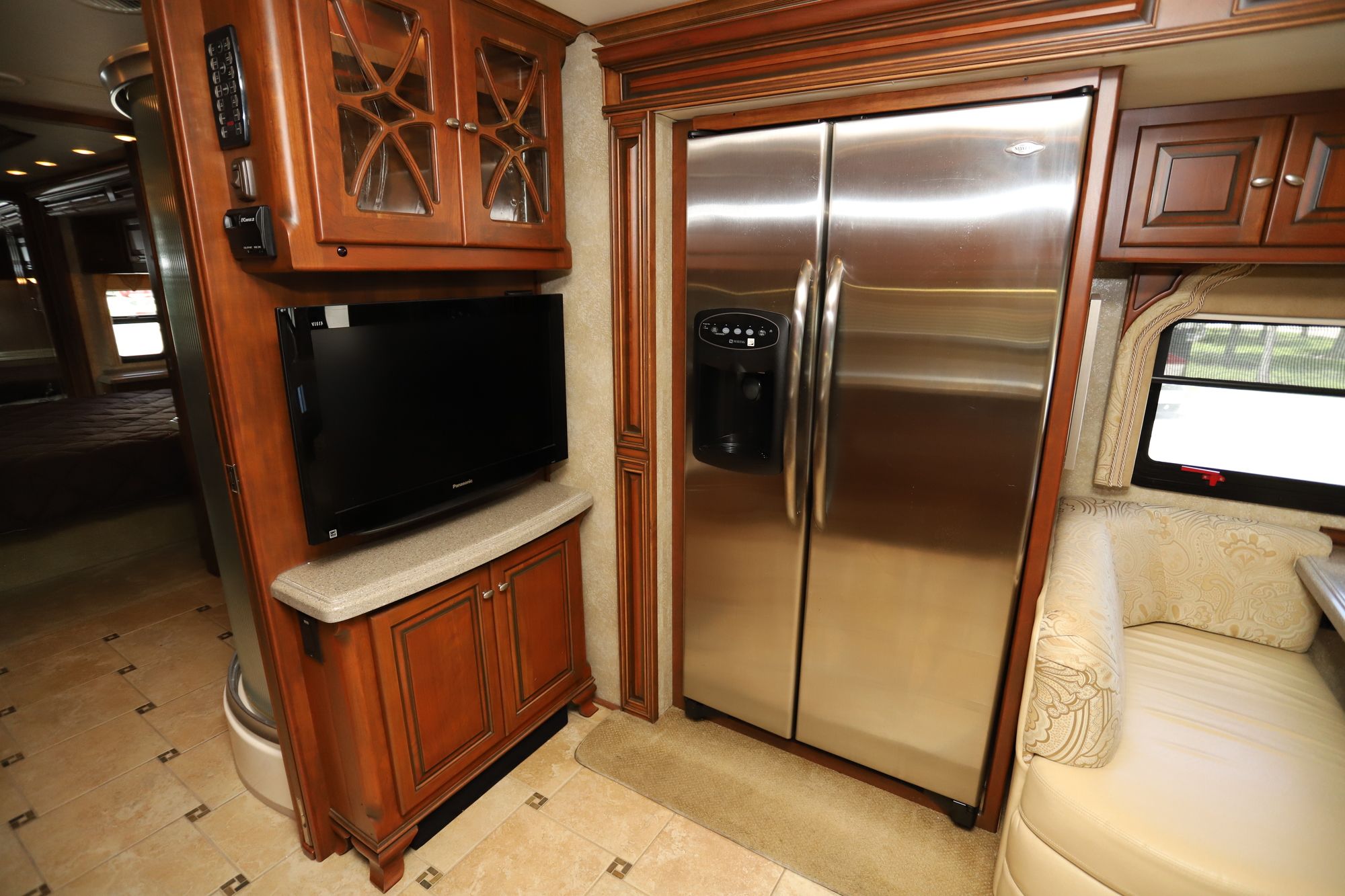 Used 2009 Tiffin Motor Homes Allegro Bus 43QRP Class A  For Sale