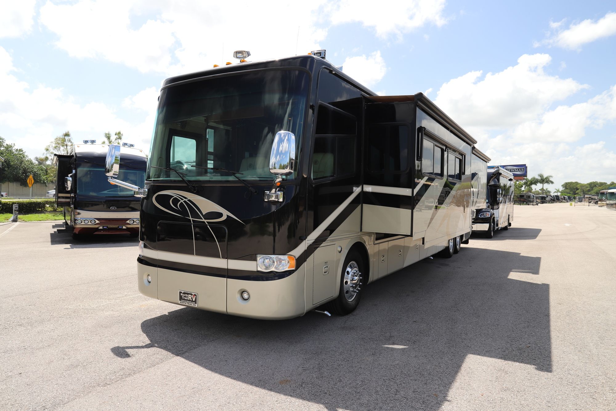 Used 2009 Tiffin Motor Homes Allegro Bus 43QRP Class A  For Sale