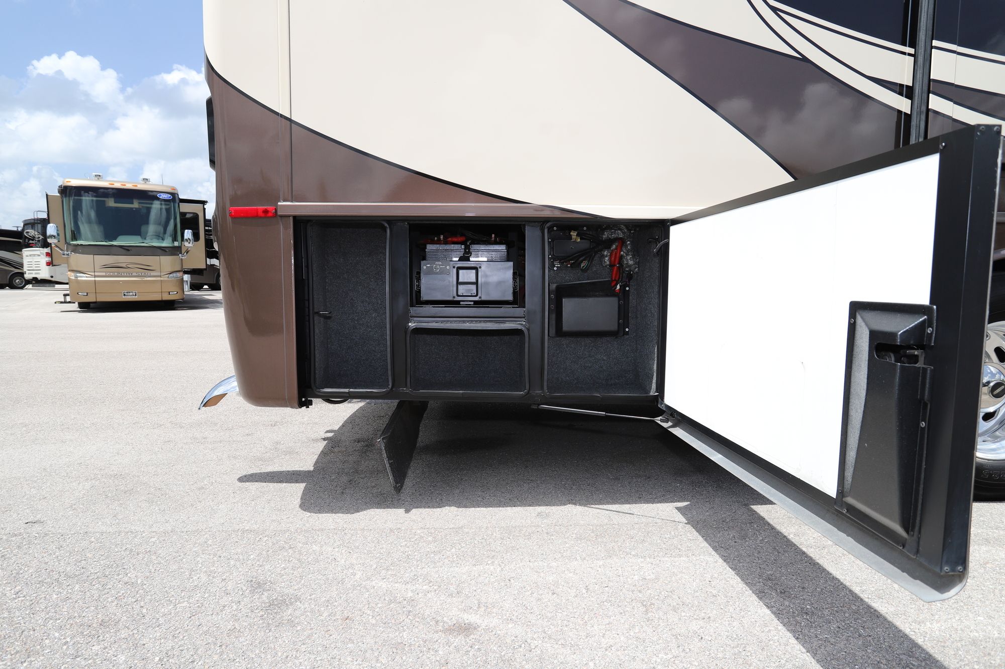 Used 2011 Newmar Ventana 3962 Class A  For Sale