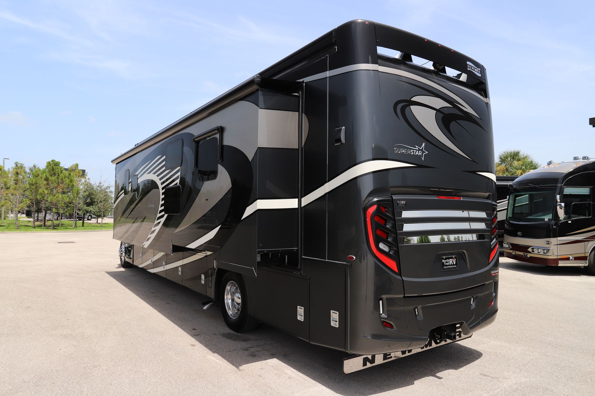 Used 2020 Newmar Super Star 4058 Super C  For Sale