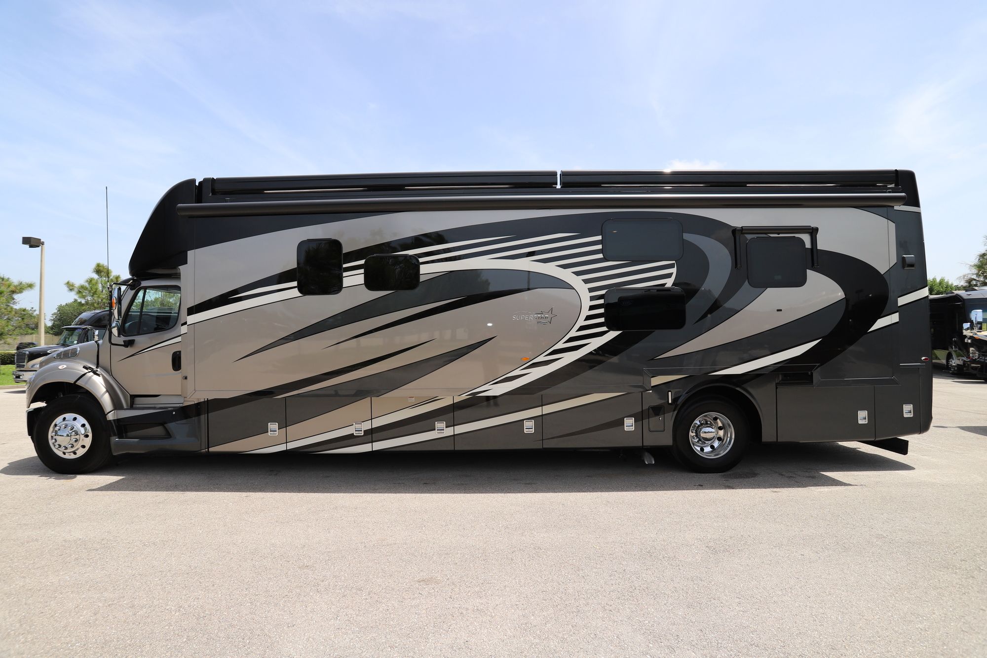 Used 2020 Newmar Super Star 4058 Super C  For Sale
