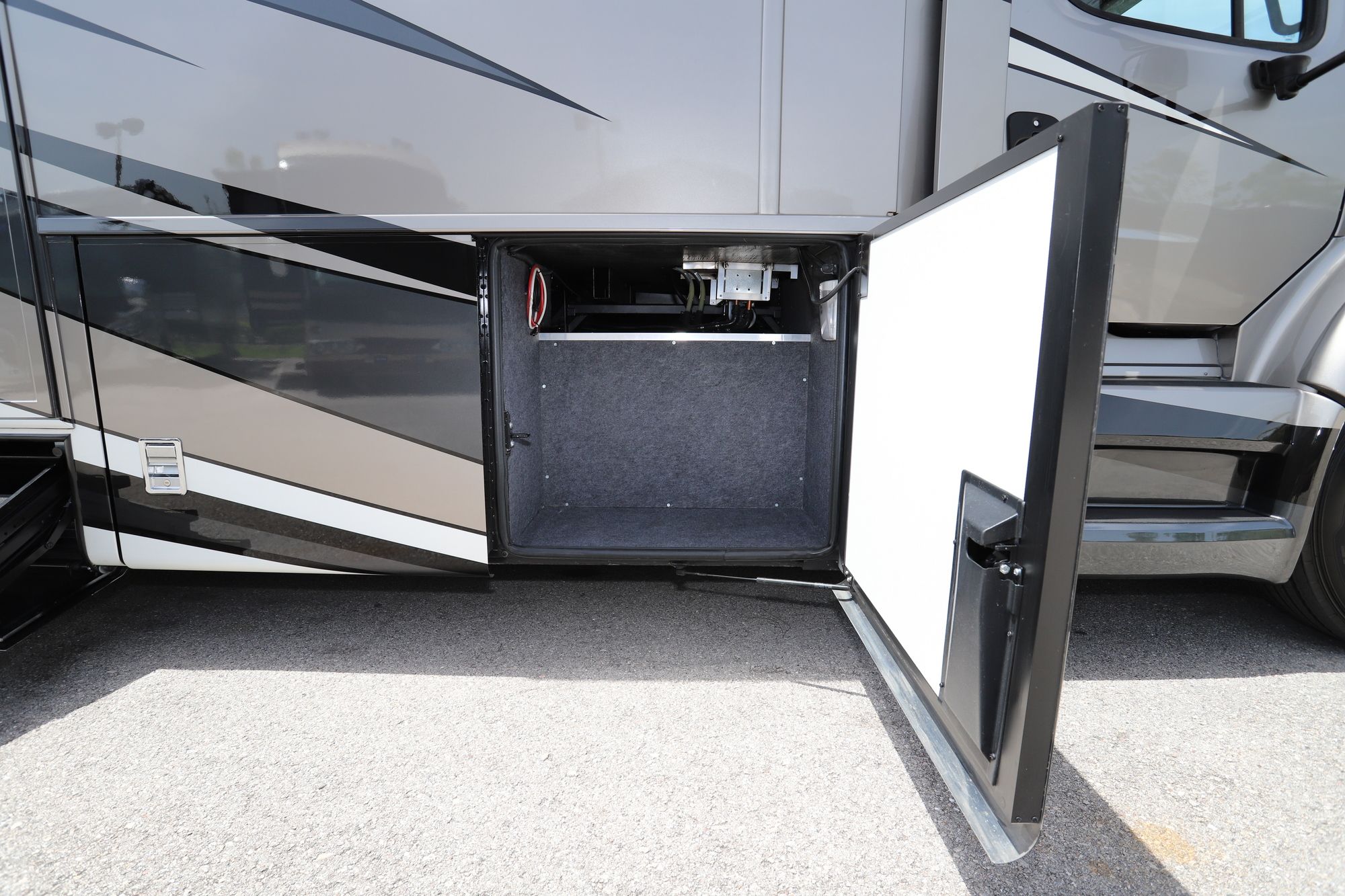 Used 2020 Newmar Super Star 4058 Super C  For Sale