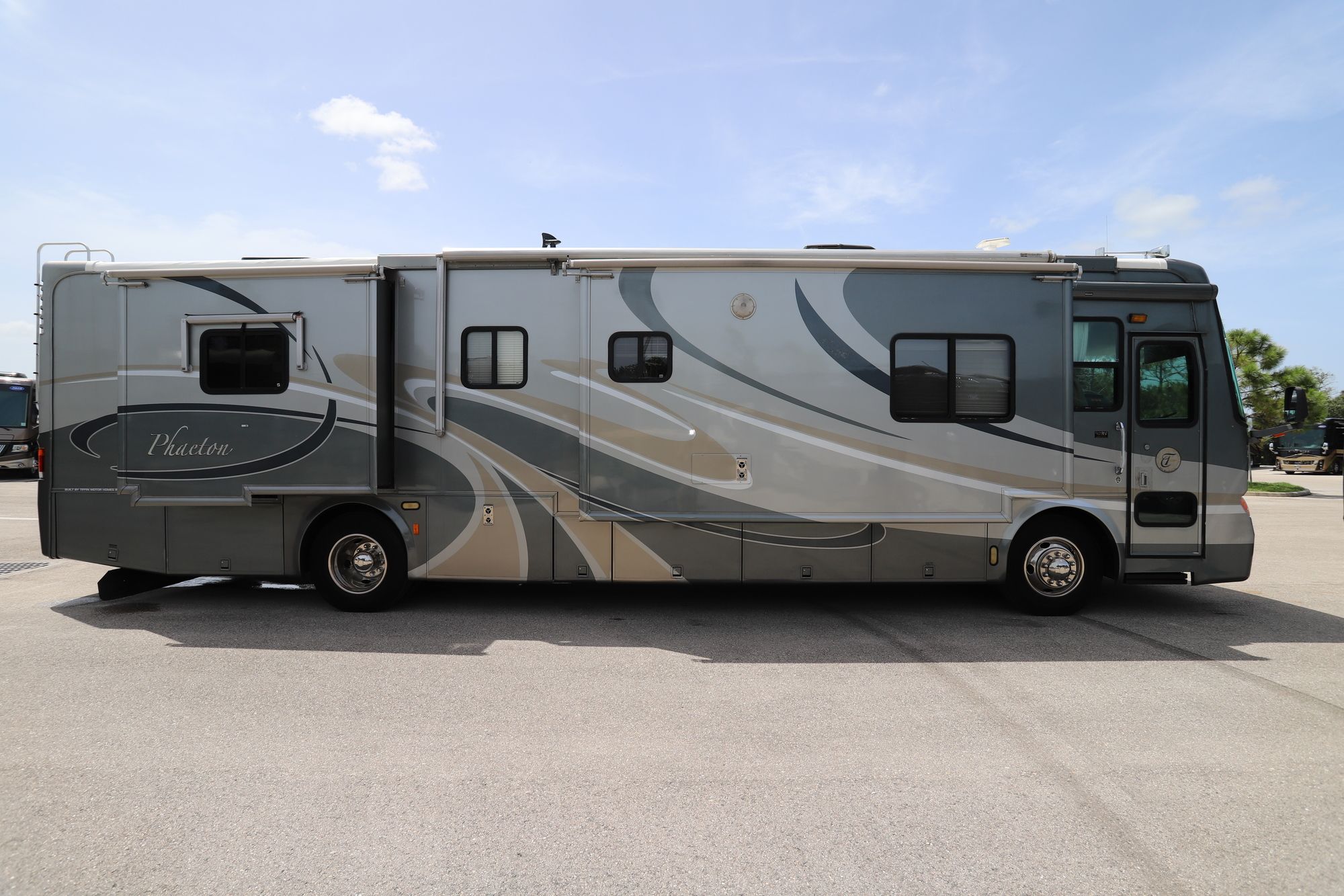 Used 2020 Tiffin Motor Homes Wayfarer 25QW Class C  For Sale