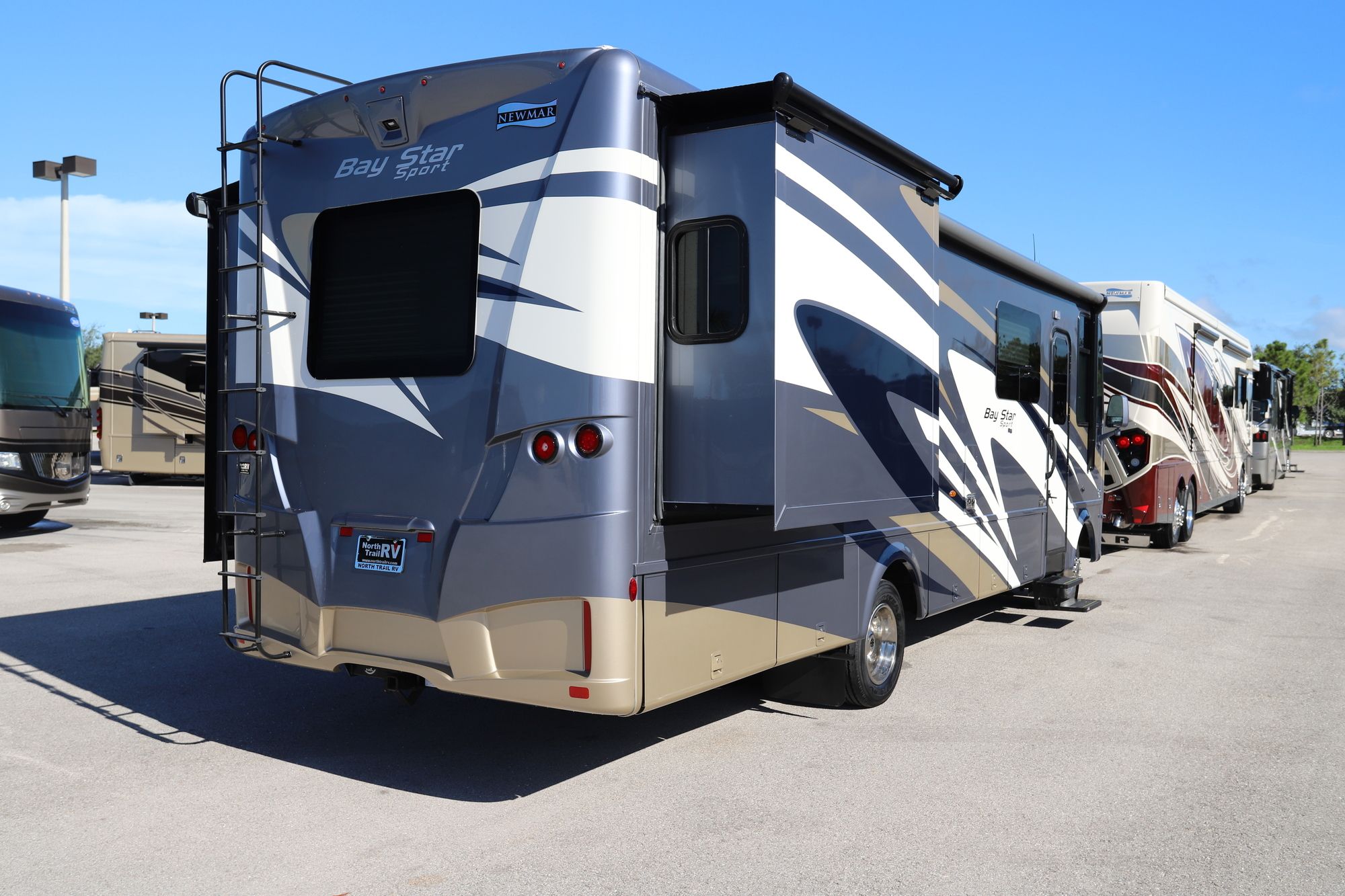 New 2021 Newmar Bay Star Sport 3014 Class A  For Sale