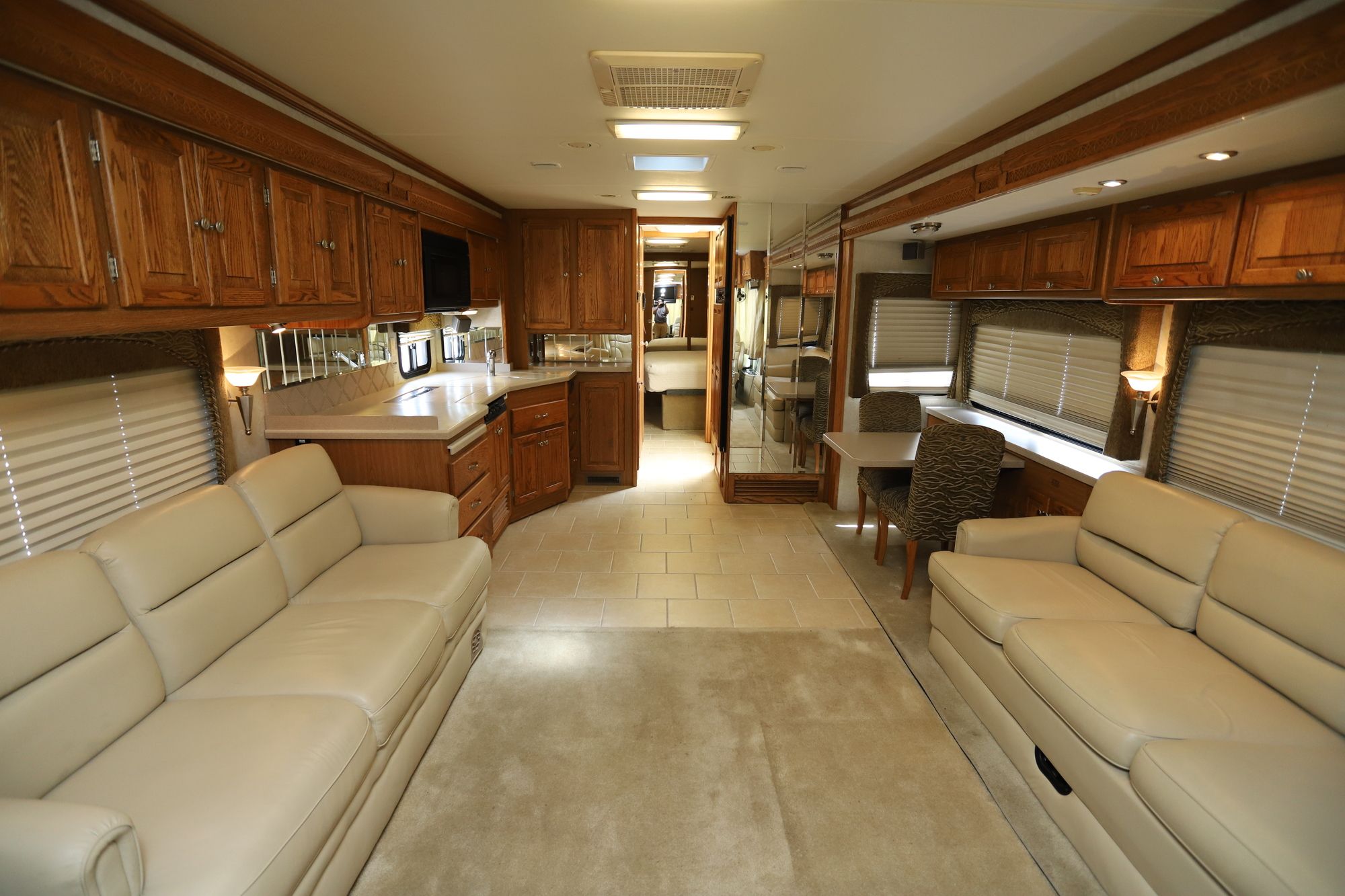 Used 2005 Tiffin Motor Homes Phaeton 40 QDH Class A  For Sale