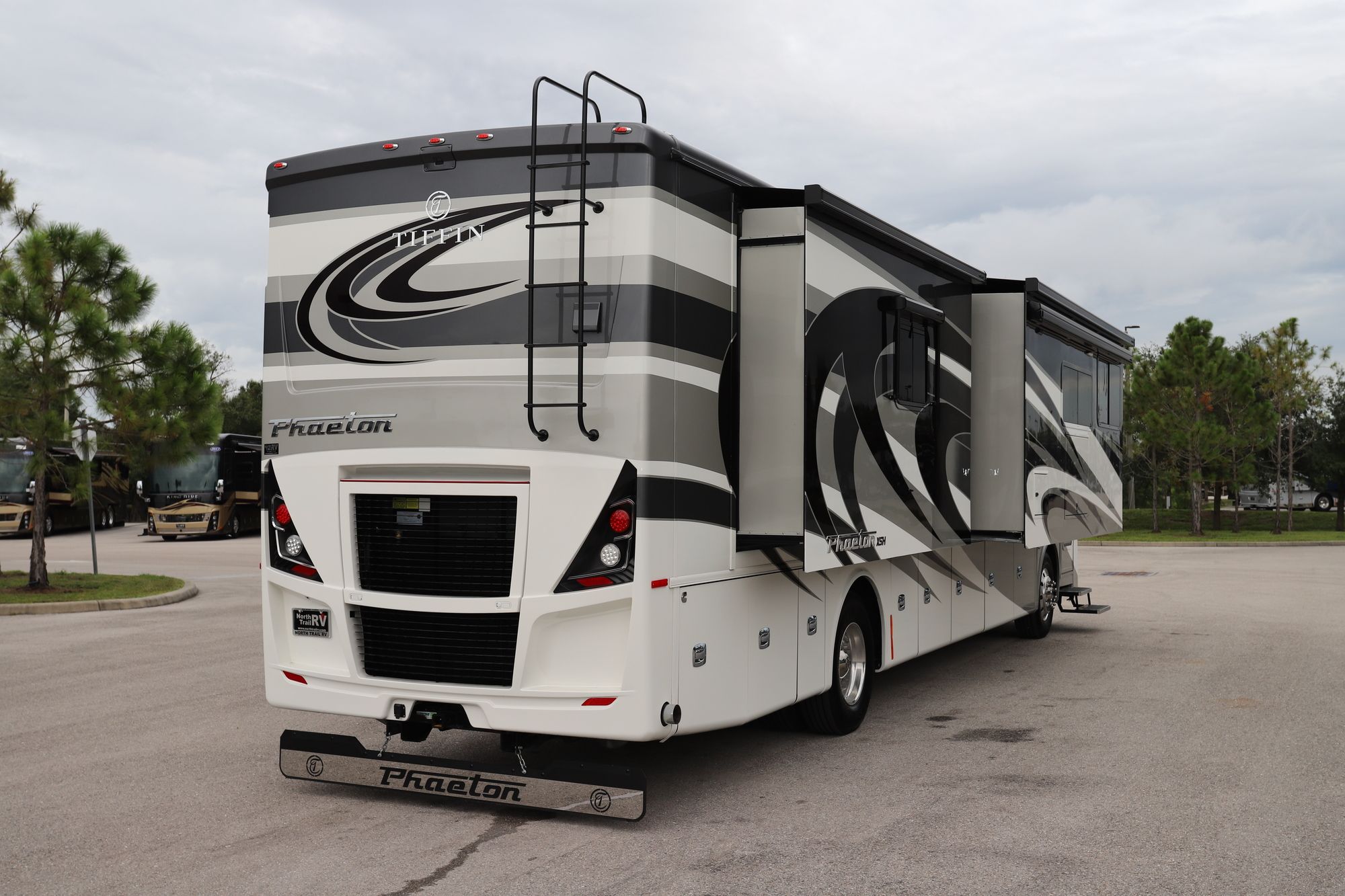 New 2021 Tiffin Motor Homes Phaeton 40IH Class A  For Sale