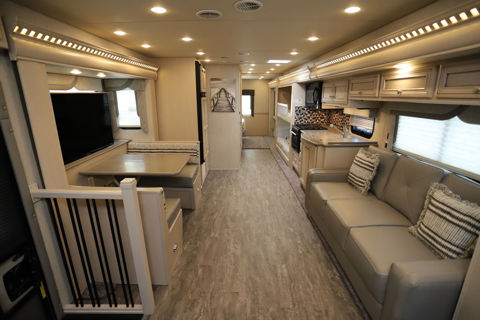 New 2021 Newmar Bay Star Sport 3315 Class A  For Sale