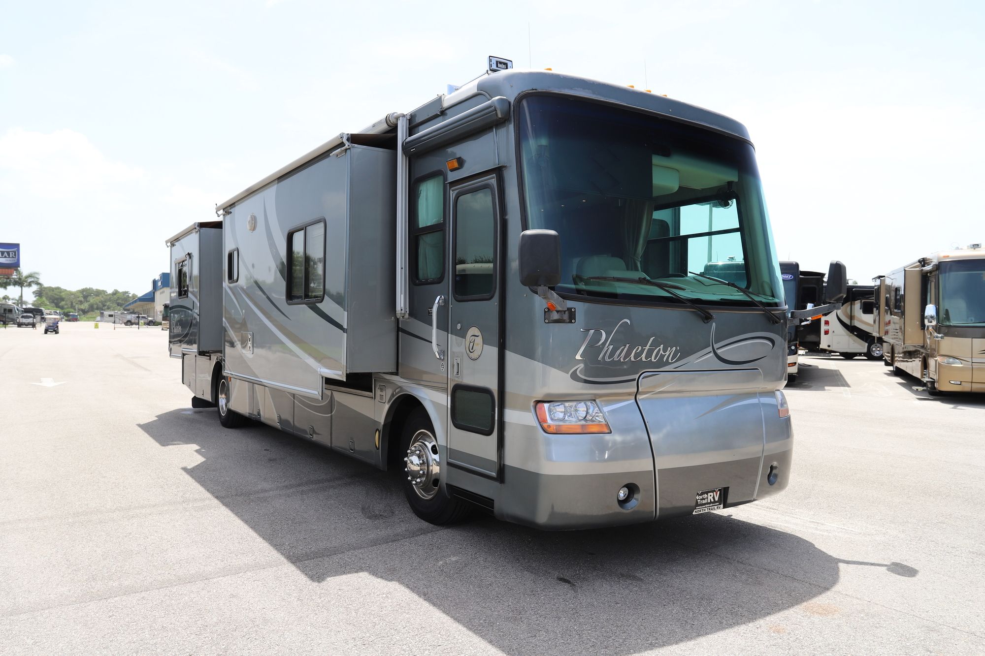 Used 2005 Tiffin Motor Homes Phaeton 40 QDH Class A  For Sale