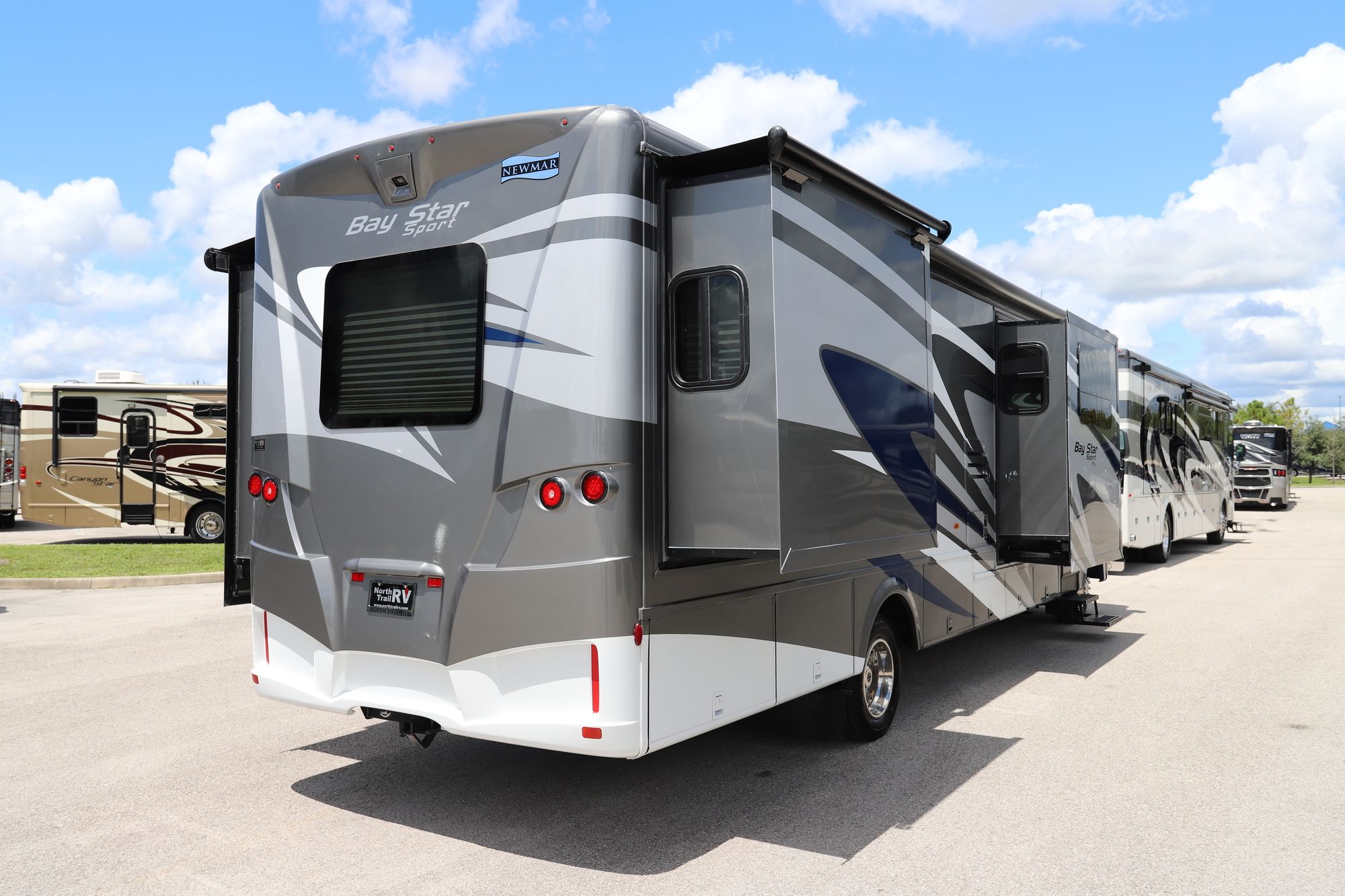 New 2021 Newmar Bay Star Sport 3315 Class A  For Sale