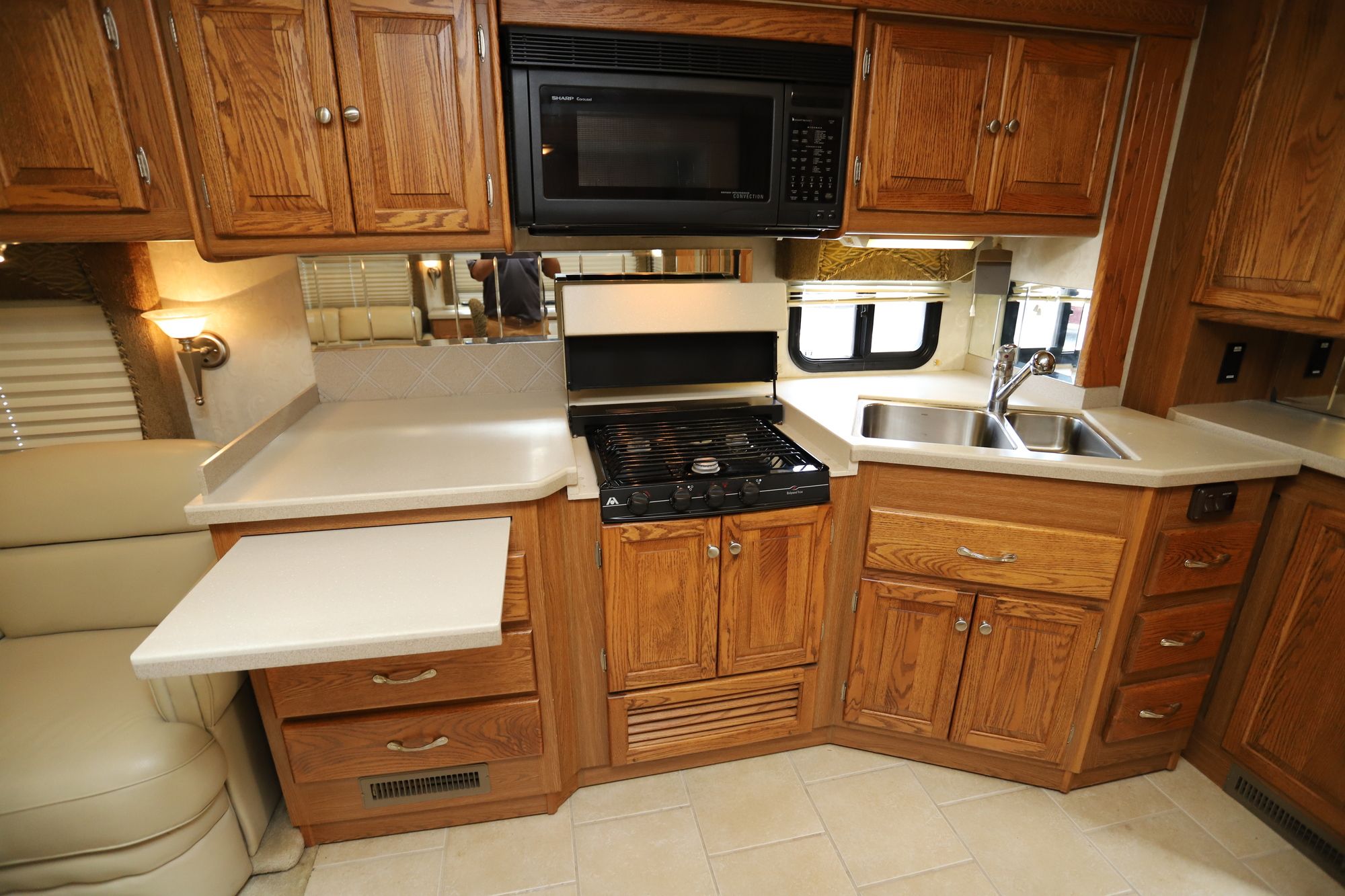 Used 2005 Tiffin Motor Homes Phaeton 40 QDH Class A  For Sale