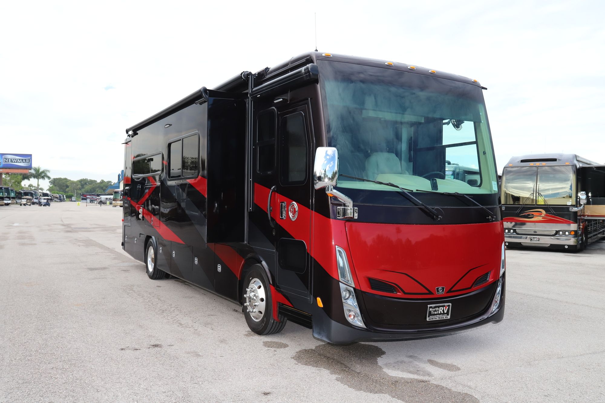 Used 2020 Tiffin Motor Homes Breeze 33BR Class A  For Sale