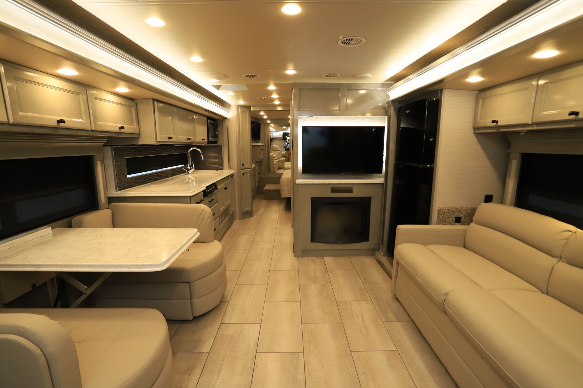 Used 2020 Tiffin Motor Homes Breeze 33BR Class A  For Sale