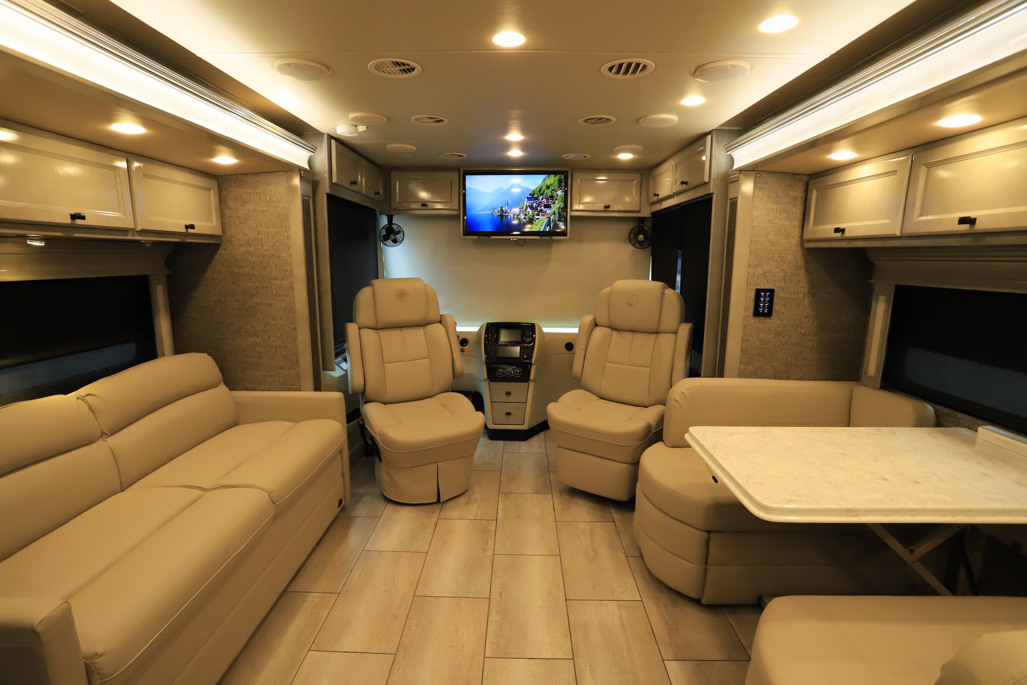 Used 2020 Tiffin Motor Homes Breeze 33BR Class A  For Sale