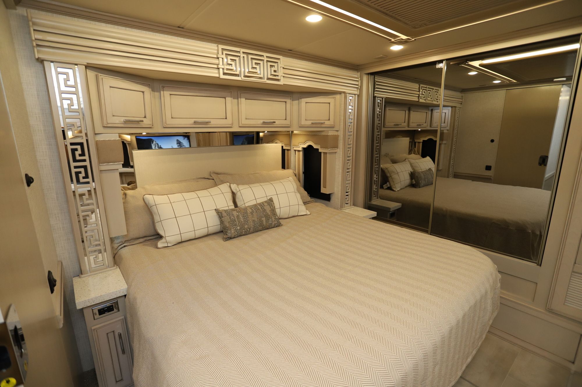 New 2021 Newmar Ventana 3407 Class A  For Sale