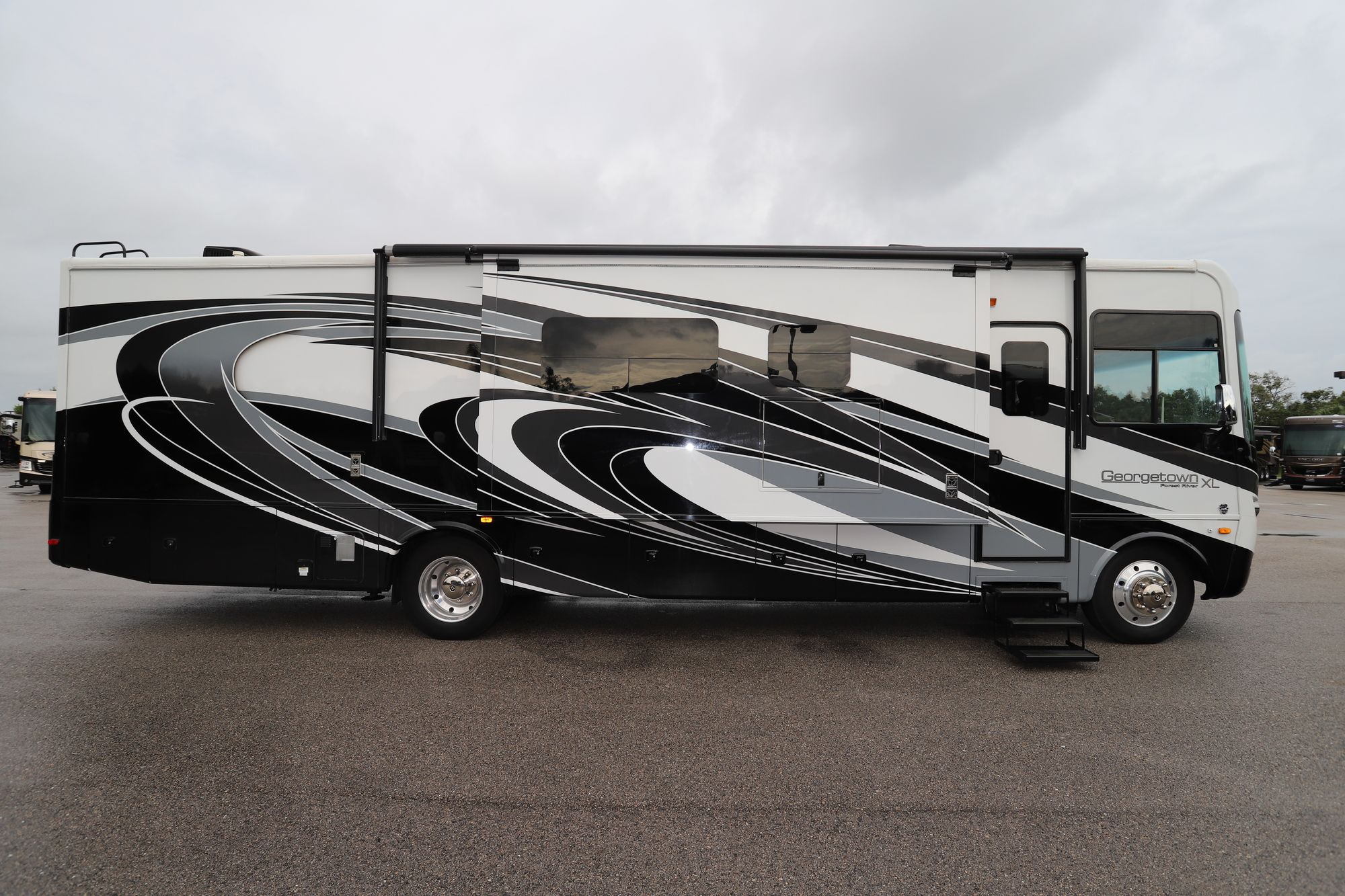 Used 2016 Forest River Georgetown Xl 377XL Class A  For Sale