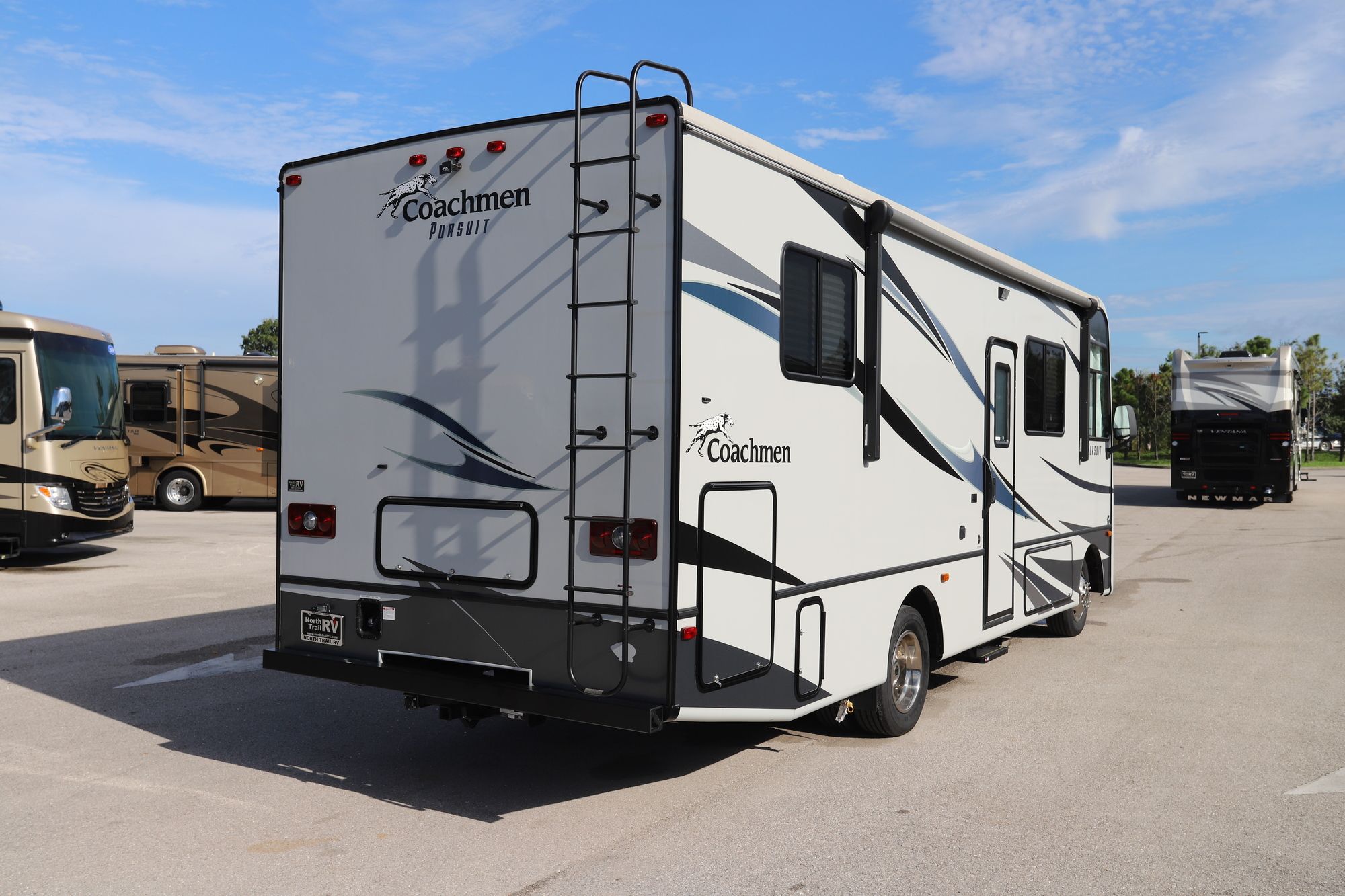 Used 2020 Coachmen Pursuit 27XPS Class A  For Sale