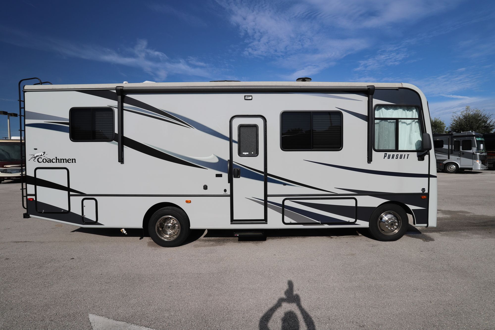 Used 2020 Coachmen Pursuit 27XPS Class A  For Sale