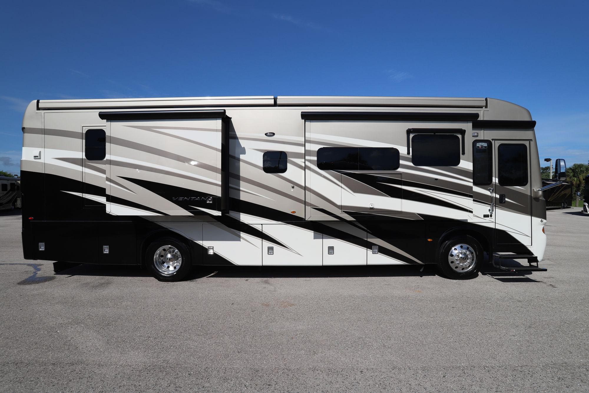 New 2021 Newmar Ventana 3709 Class A  For Sale