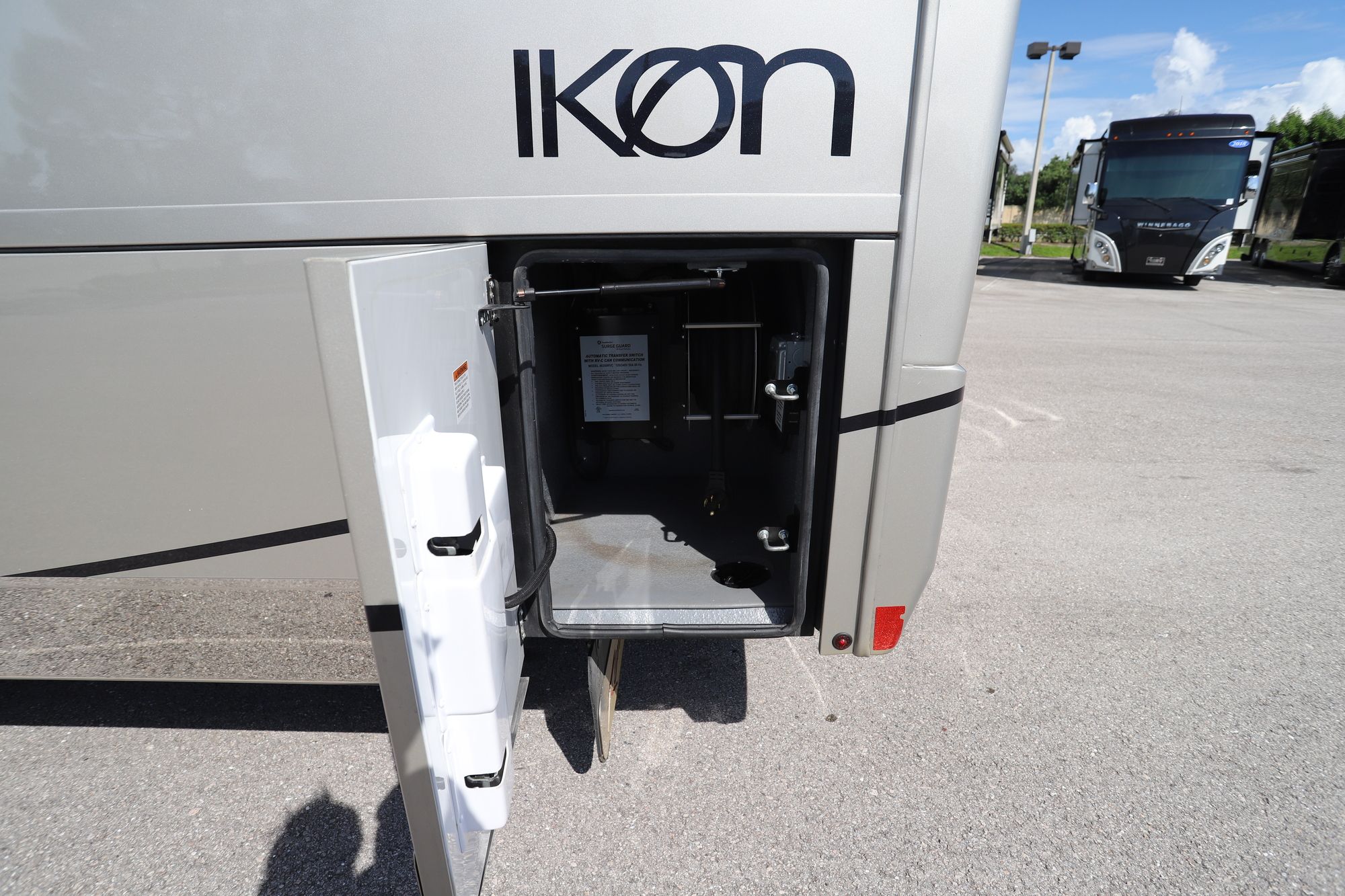 Used 2018 Renegade Rv Ikon 4534RX Super C  For Sale