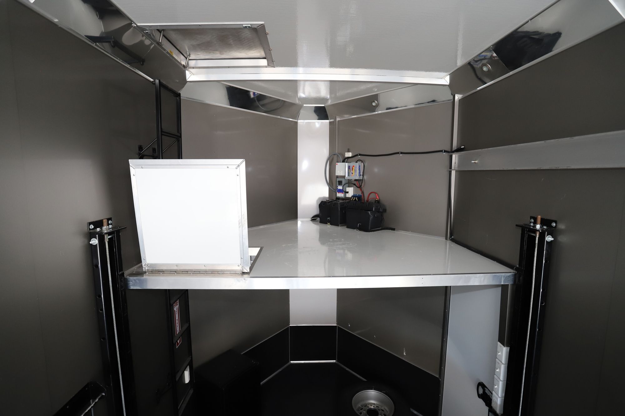 Used 2016 Renegade Rv Stacker V Nose 25TA Co  For Sale