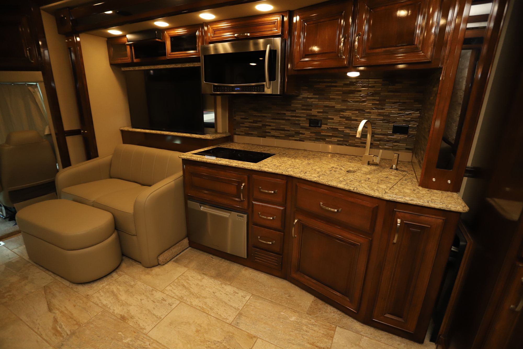 Used 2018 Renegade Rv Ikon 4534RX Super C  For Sale